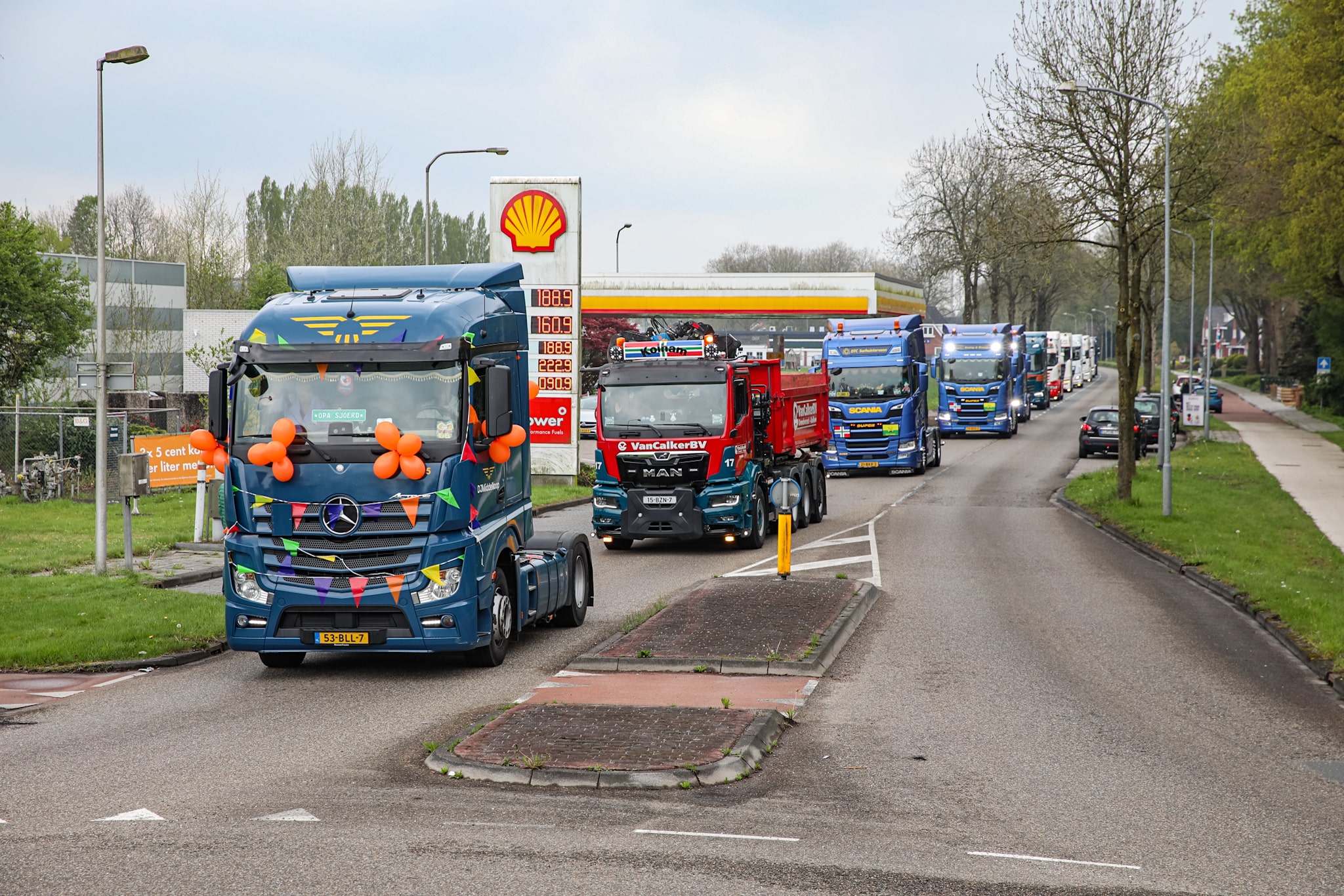 Truckrun Winschoten trok opnieuw veel bekijks op Tweede Paasdag