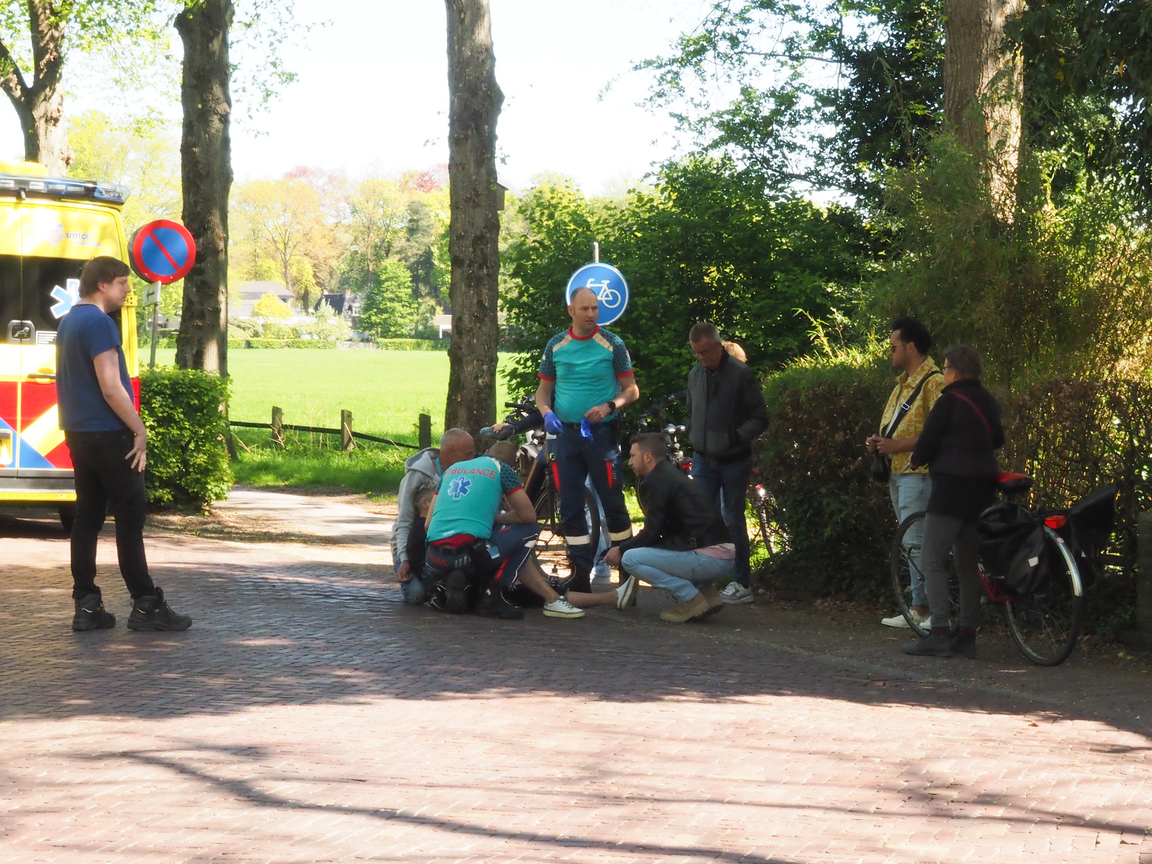 Fietser gewond na aanrijding met auto