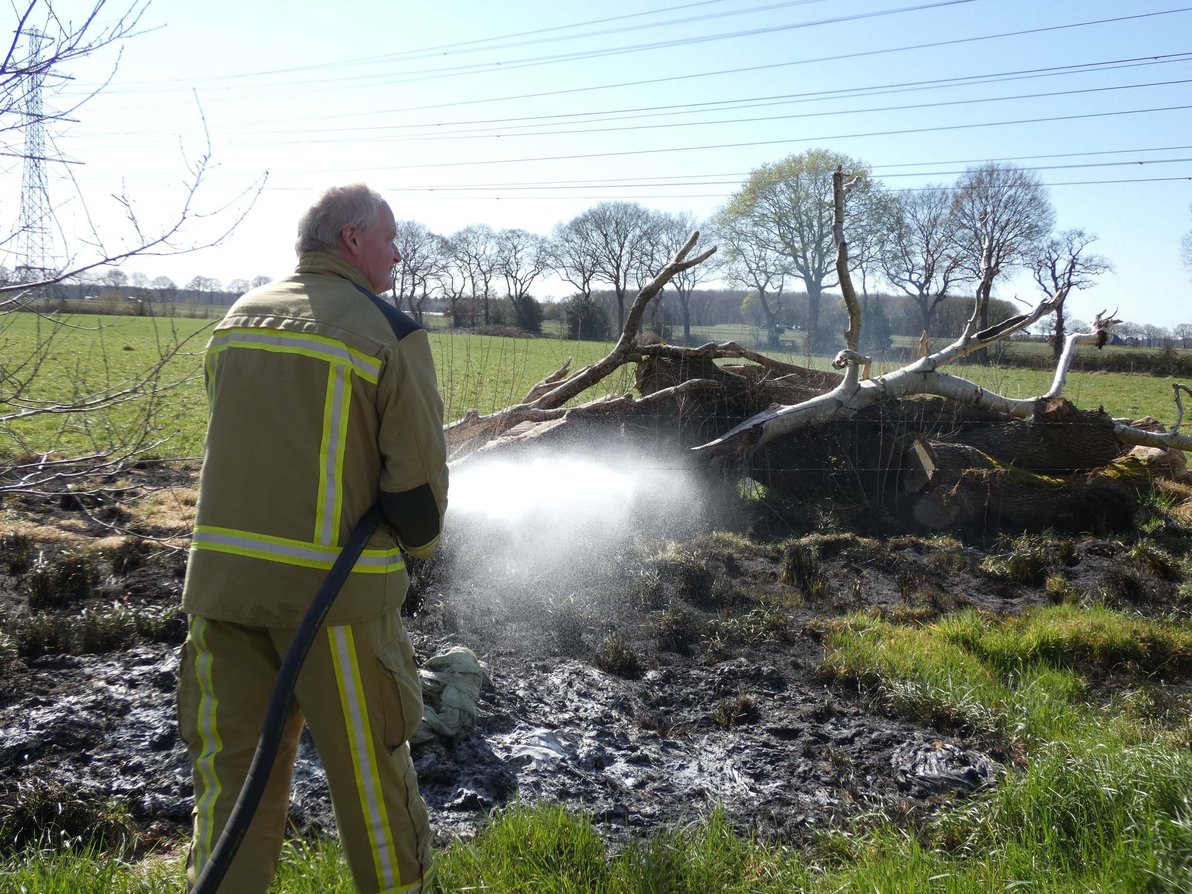 Stuk natuur brand af, brandstichting niet uitgesloten