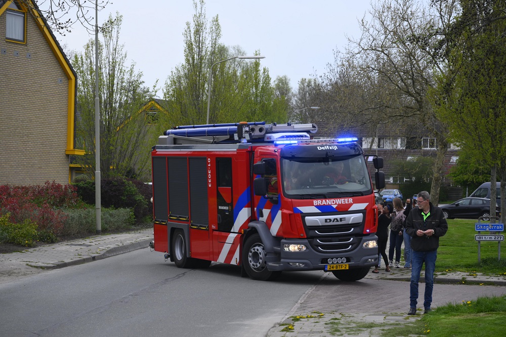 Bewoner naar buiten gehaald bij woningbrand na koken op het vuur