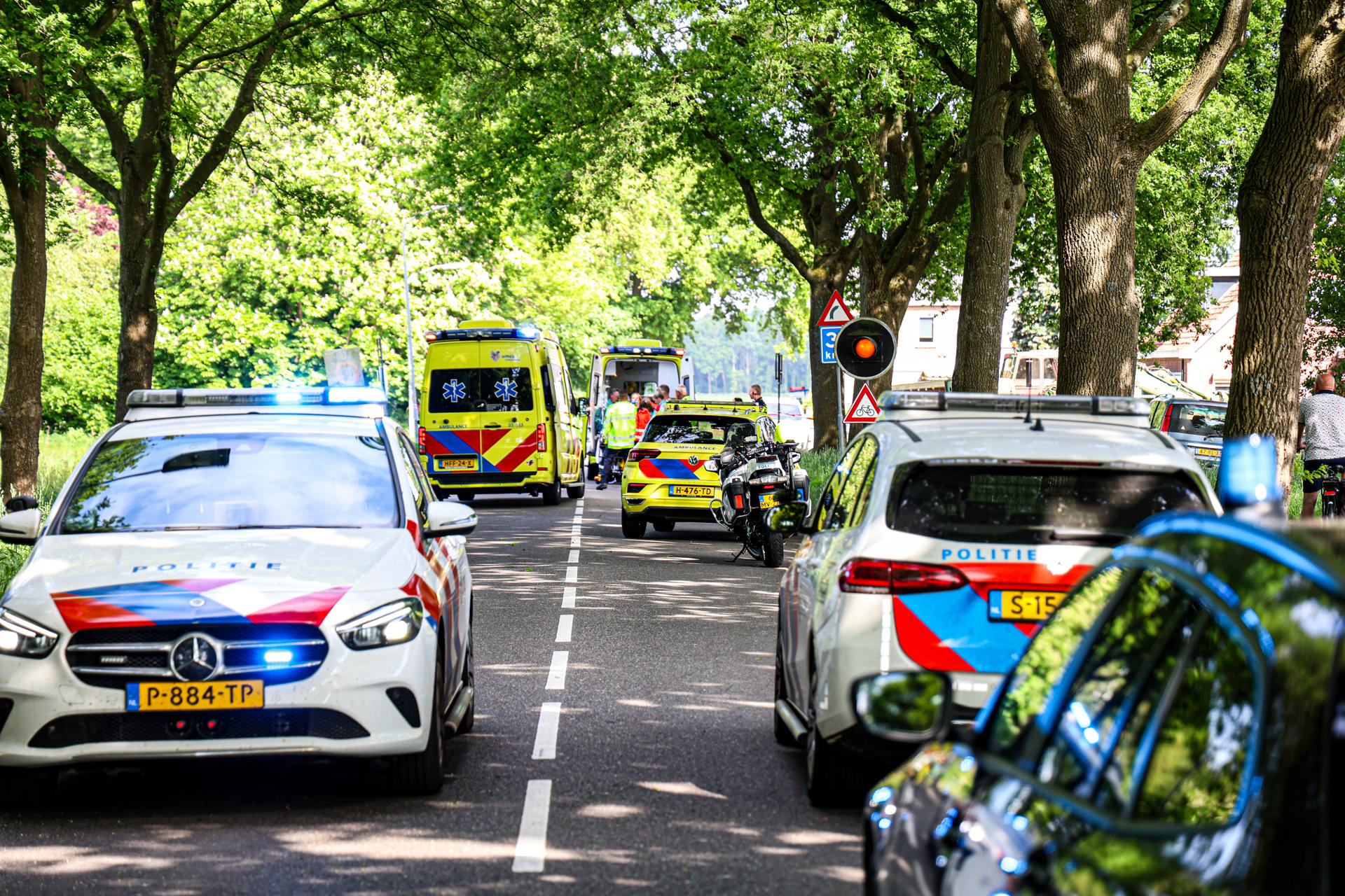 Fietser zwaargewond bij aanrijding op oversteekplaats