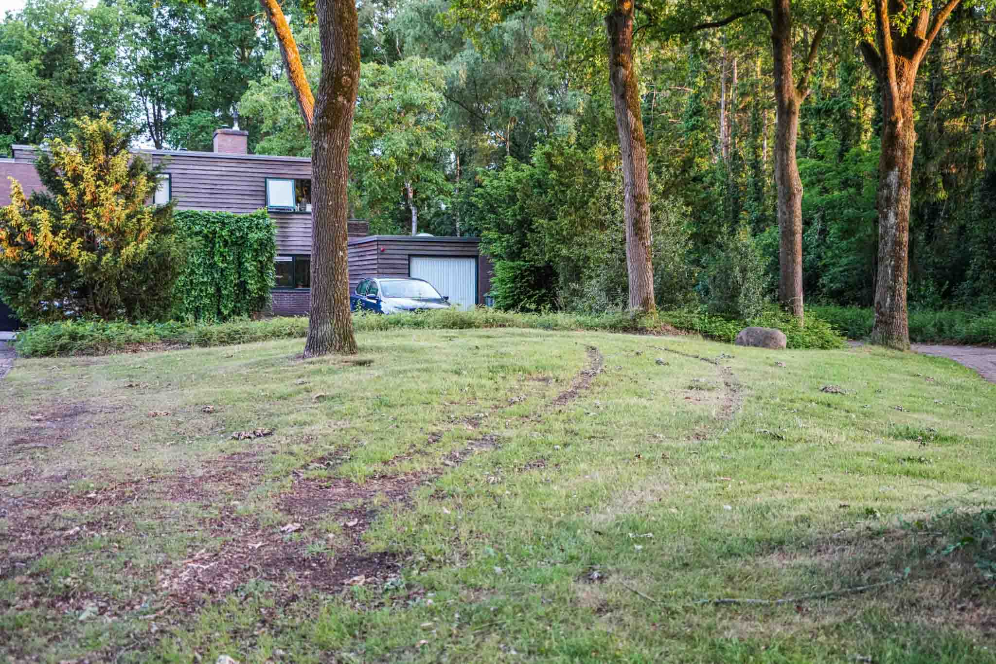 Wilde achtervolging eindigt in doodlopende straat, auto in beslag genomen