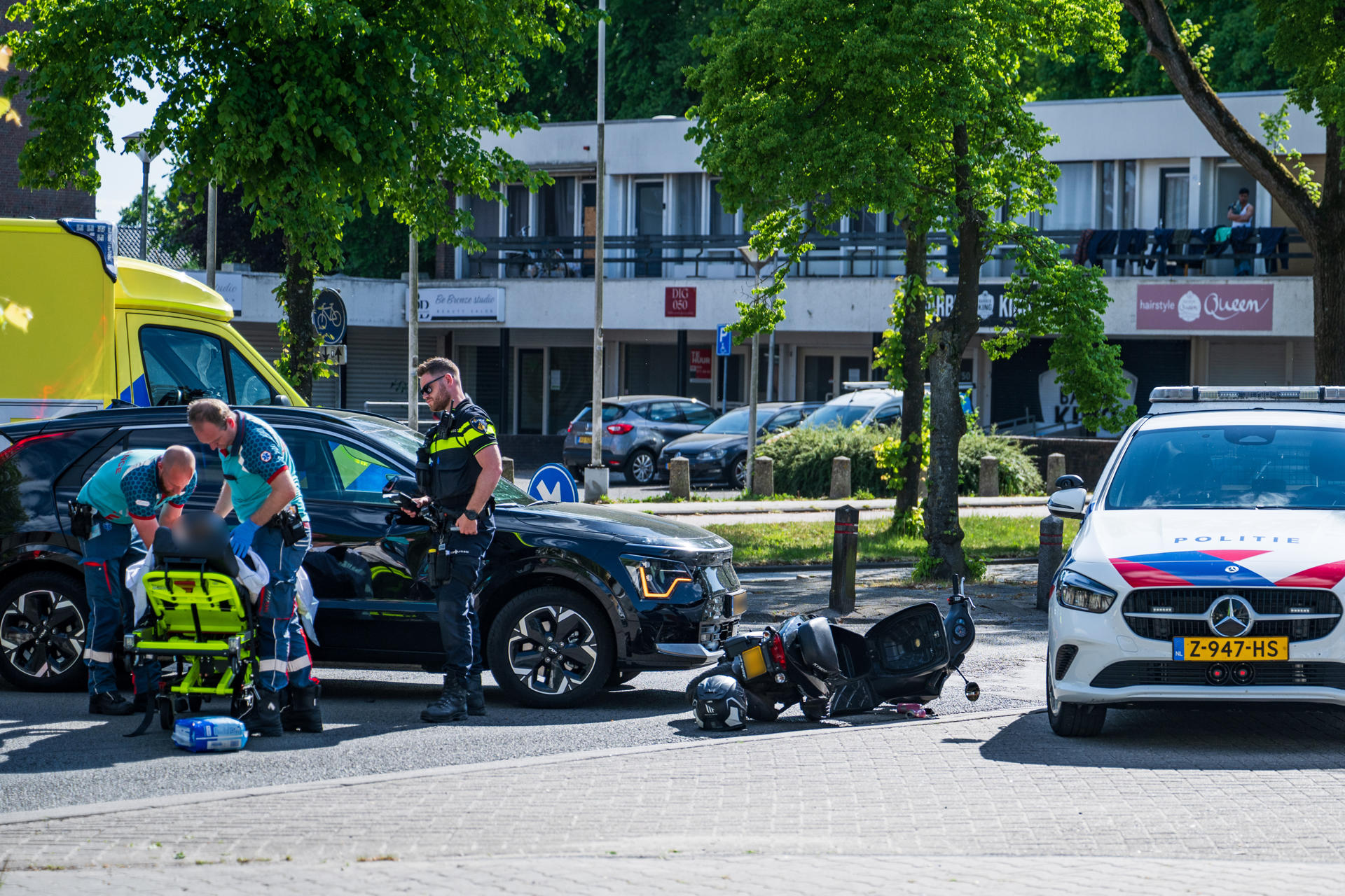 Scooterrijder gewond bij aanrijding na vermoedelijke voorrangsfout
