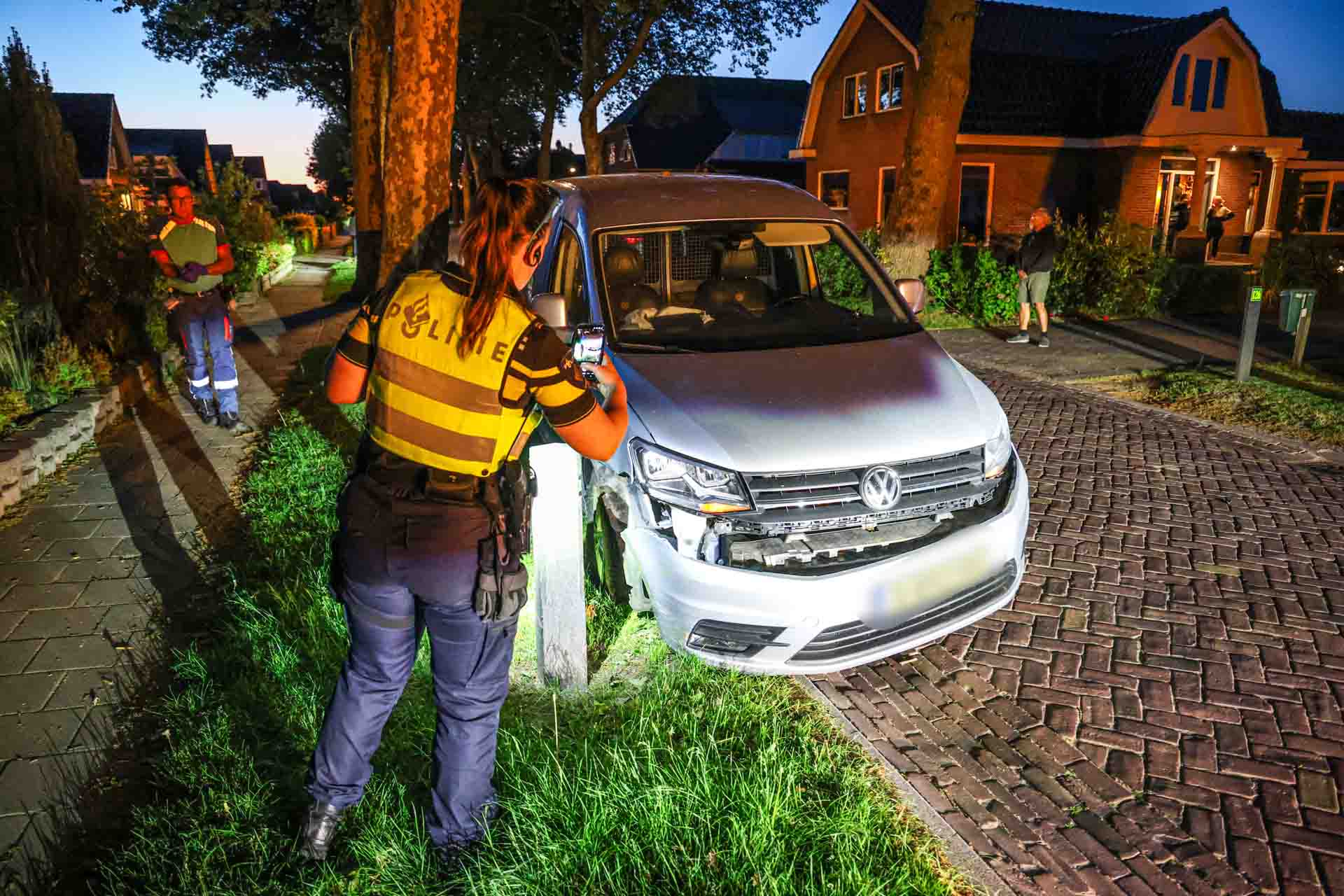 Bestuurder probeert te vluchten na eenzijdig ongeval