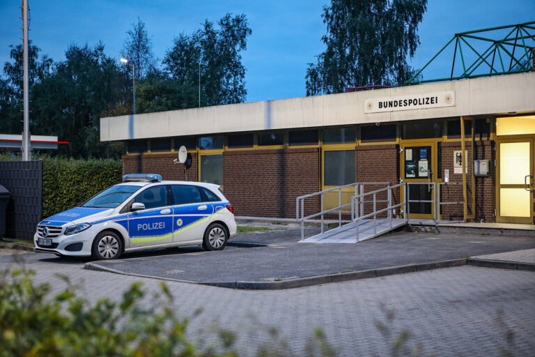 Vader ontvoert eigen baby uit ziekenhuis en wordt bij grens aangehouden