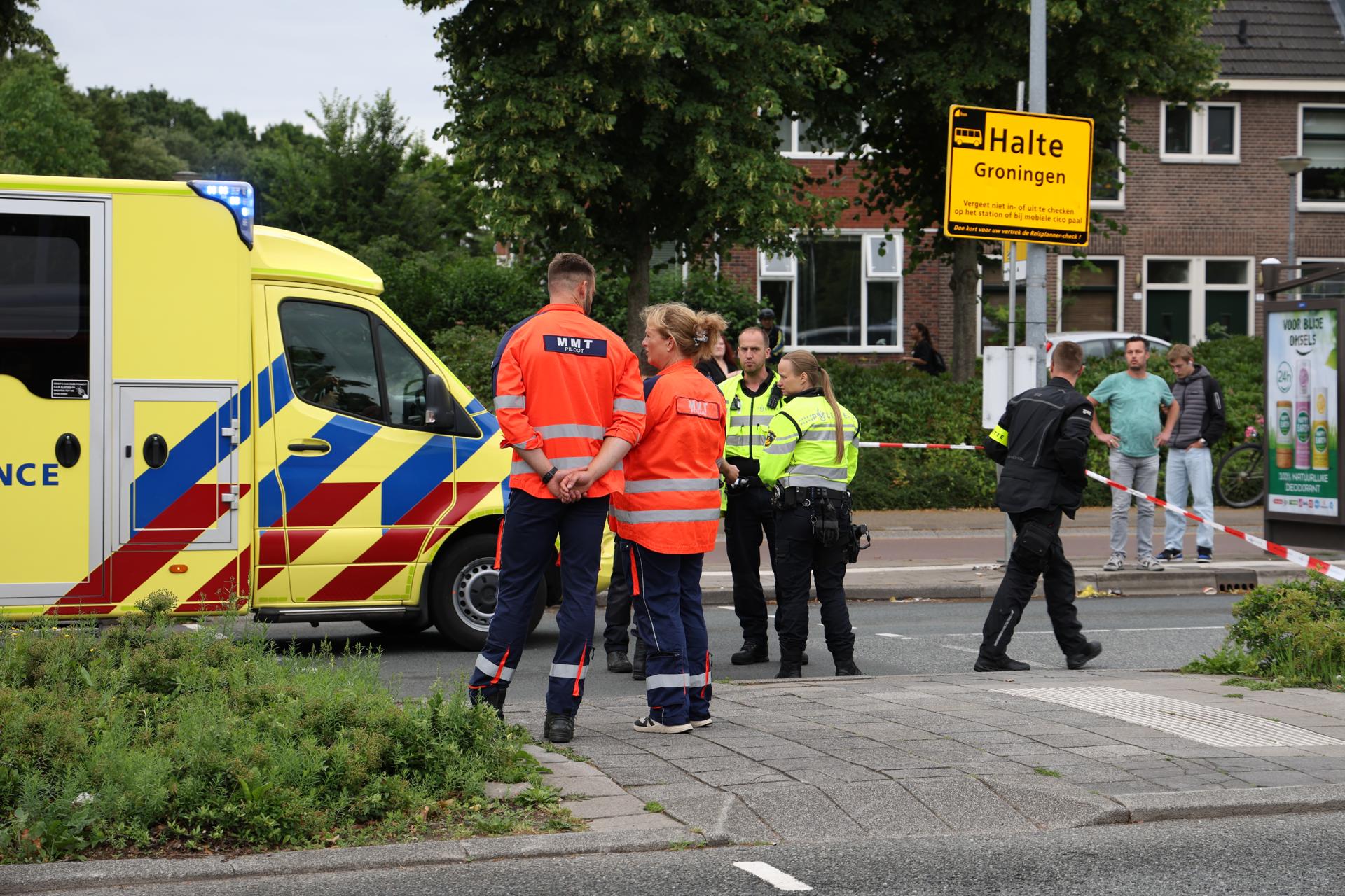 Persoon ernstig gewond na aanrijding met bestelbus