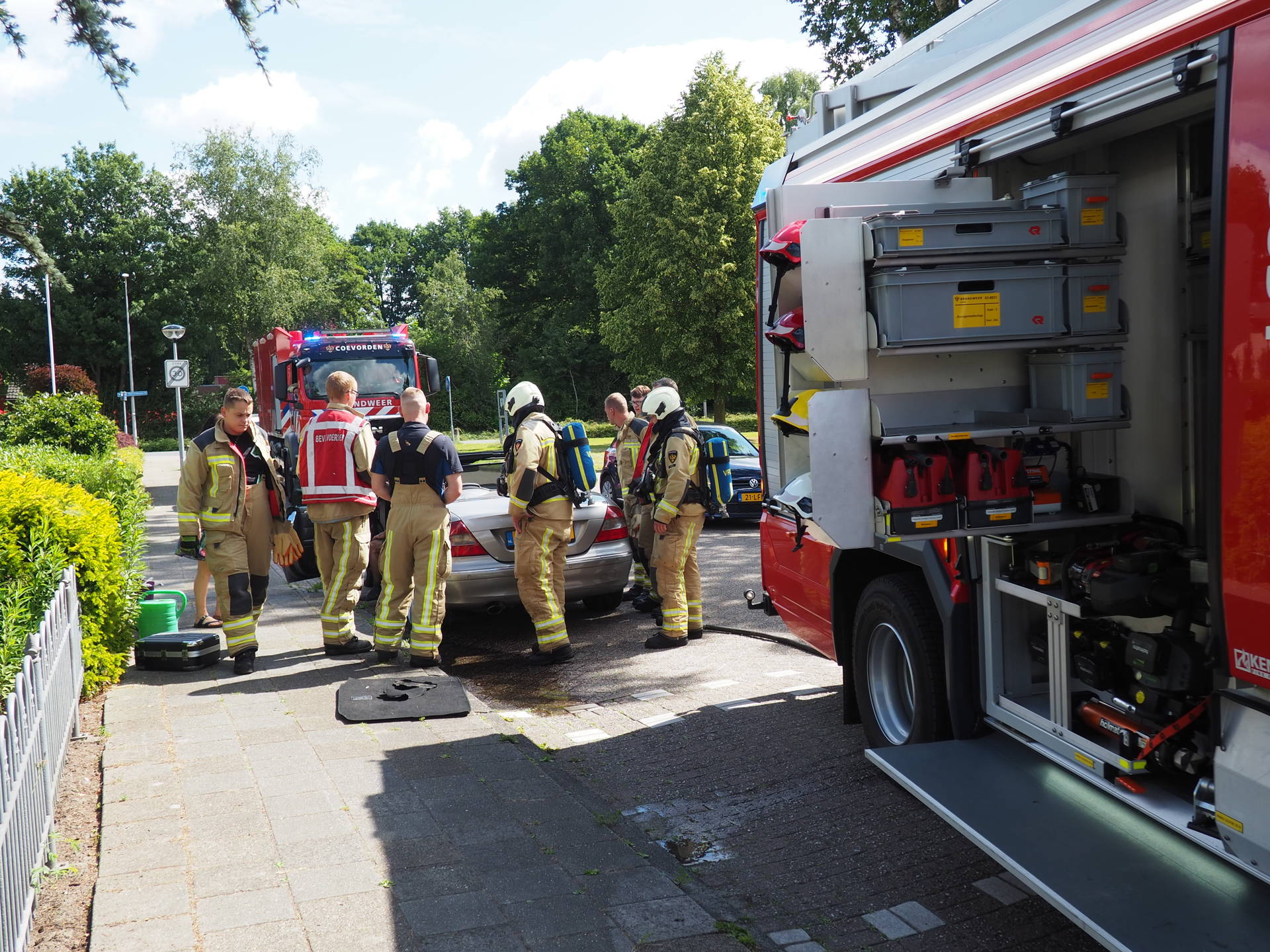 Autobrand in Coevorden snel onder controle