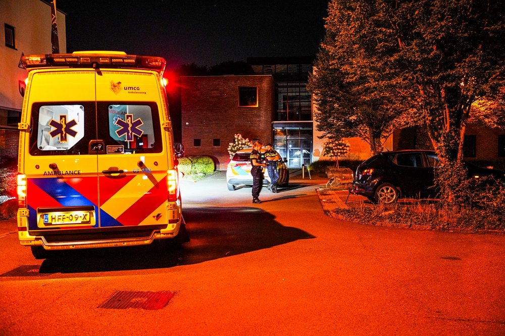 Dronken automobilist botst tegen steen bij McDonalds en wordt aangehouden