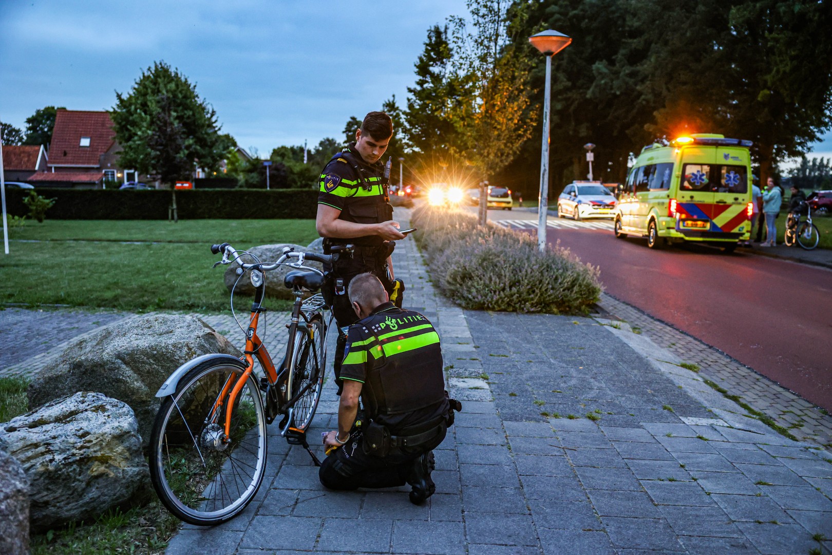 UPDATE: Fietser onder invloed botst tegen auto