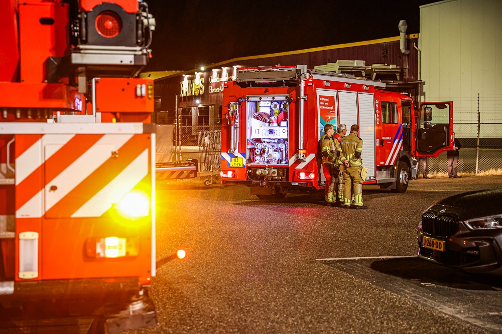 Brandweer uitgerukt voor brand in bedrijfspand
