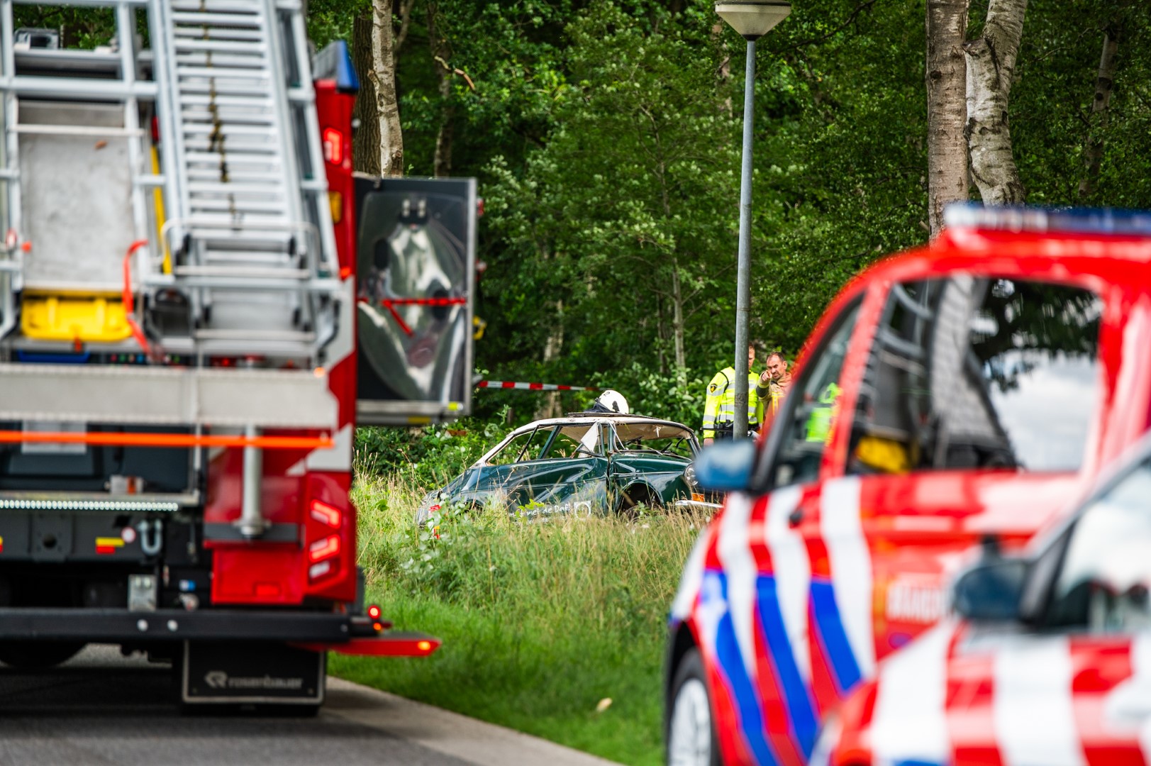 Vier gewonden bij ernstig ongeval met oldtimer