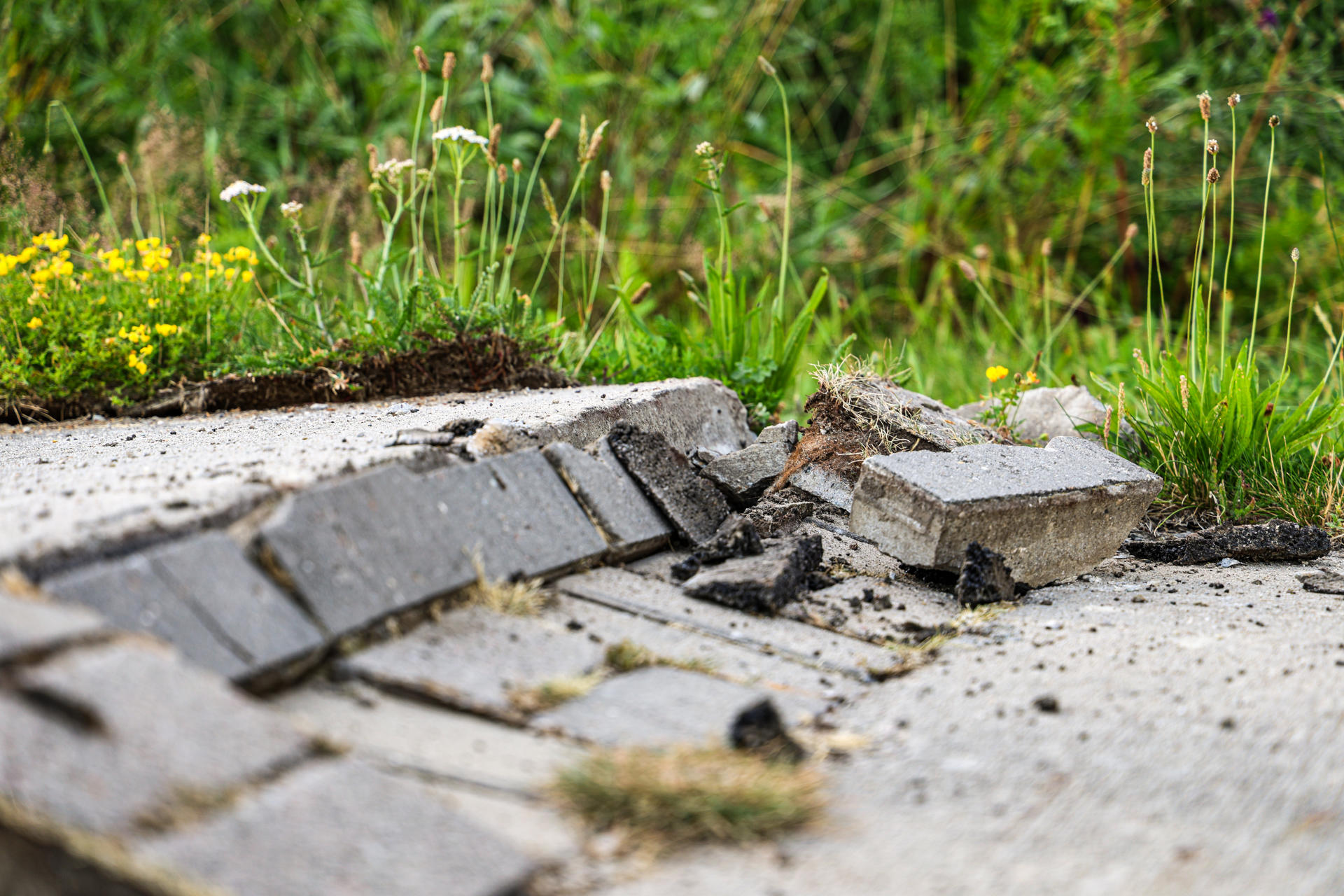 Hitte veroorzaakt gevaarlijke schade aan fietspad in Emmen