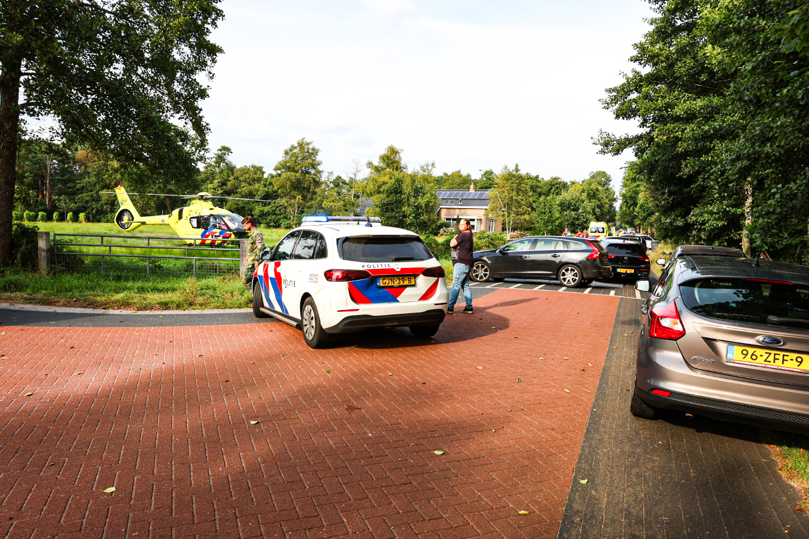 Kindje ernstig gewond na aanrijding met auto