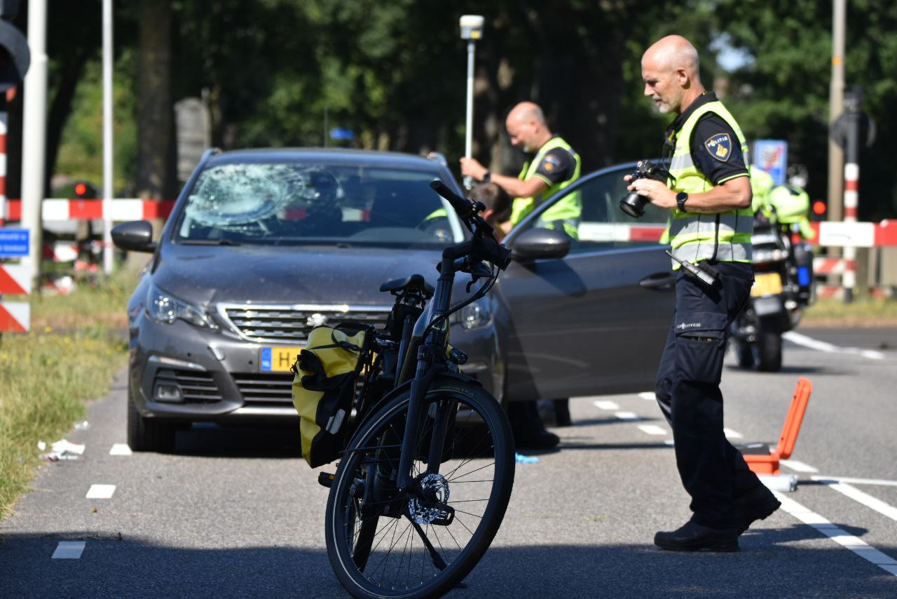 Fietser (83) overleden na aanrijding met auto