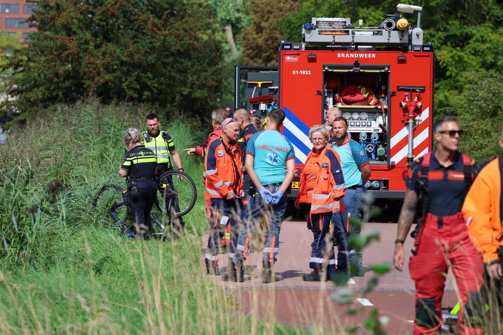 Fiets langs water gevonden, hulpdiensten groots ingezet