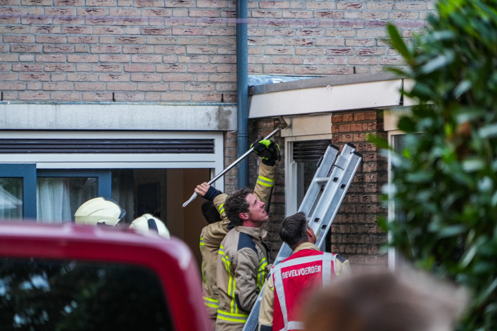 Brandweer snel ter plaatse bij brand in bijgebouw