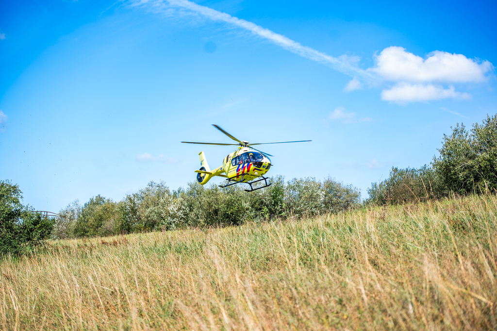 Fietser ernstig gewond, traumahelikopter geland
