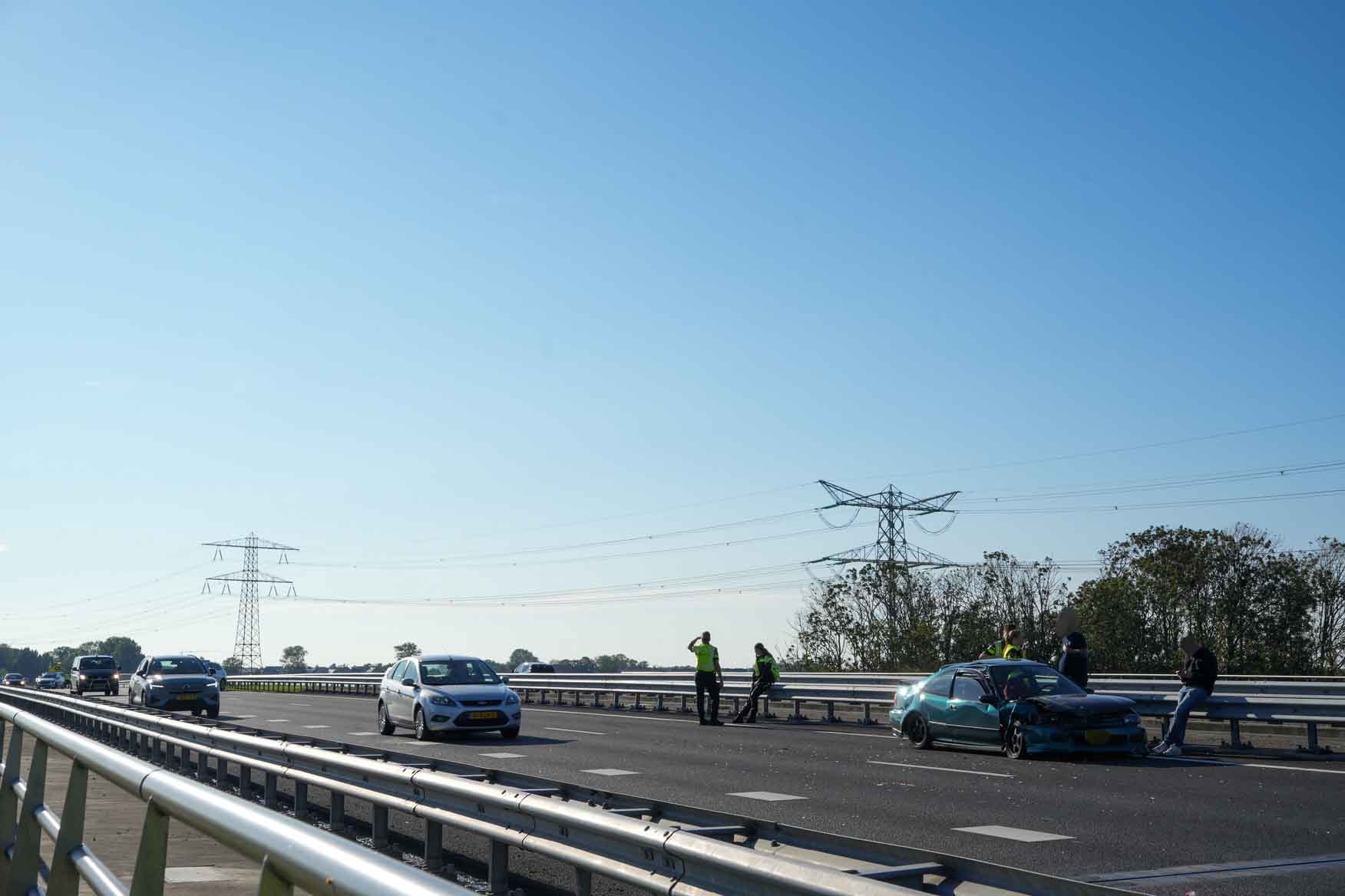 Flinke file na ongeval op snelweg