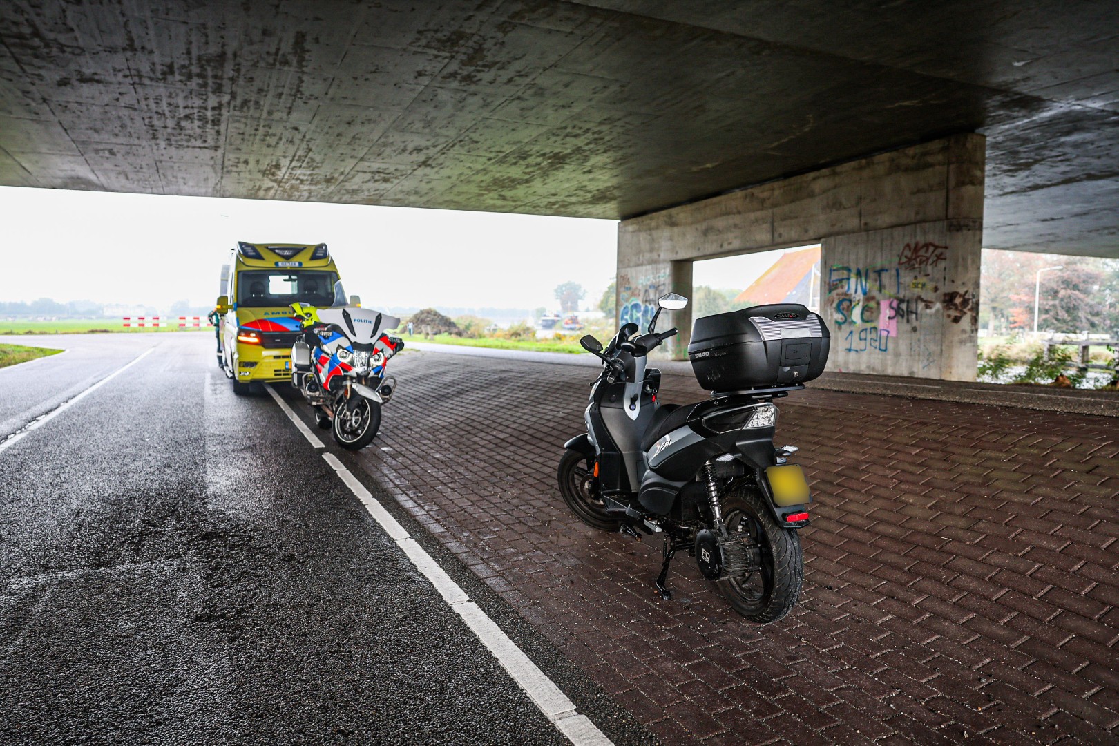 Snorfietser gewond na val