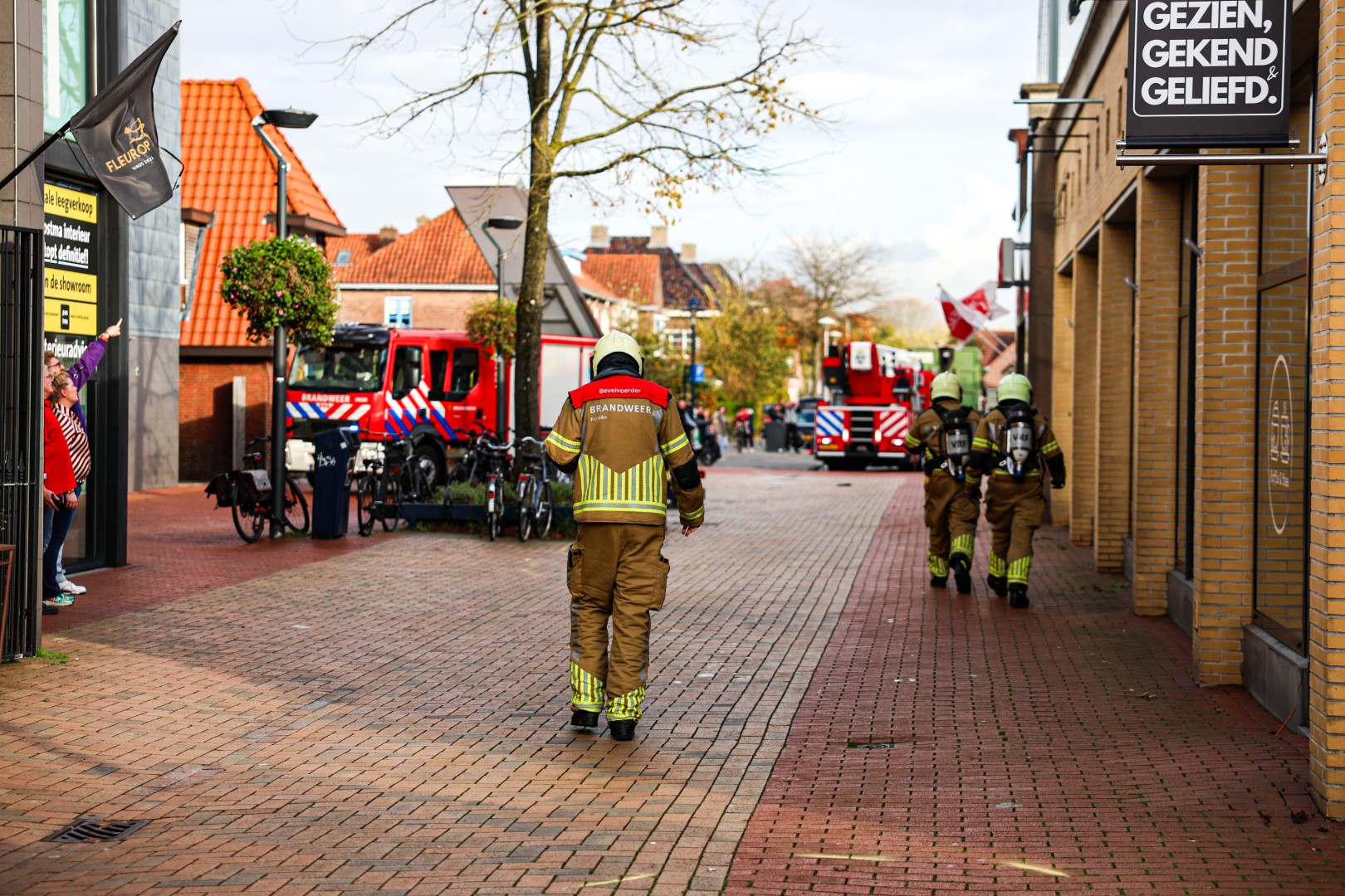 Brand op dak boven HEMA vermoedelijk ontstaan door dakwerkzaamheden