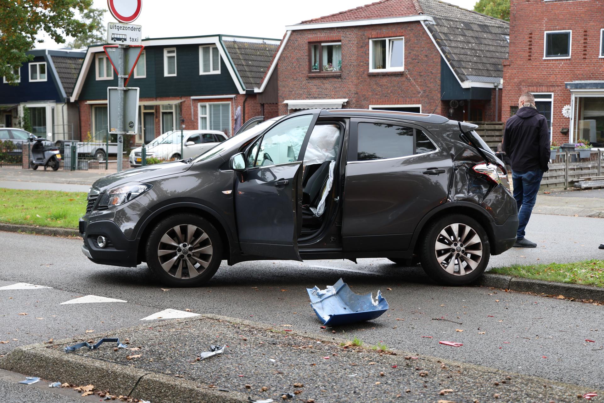 Gewonde bij botsing tussen lijnbus en auto