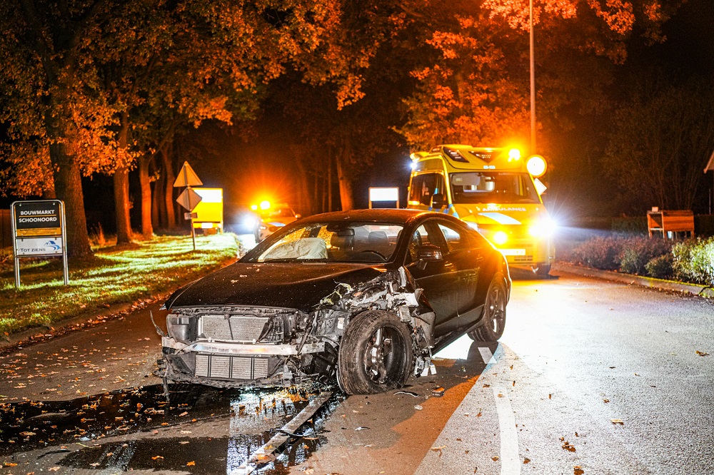 Dronken automobilist gewond na crash