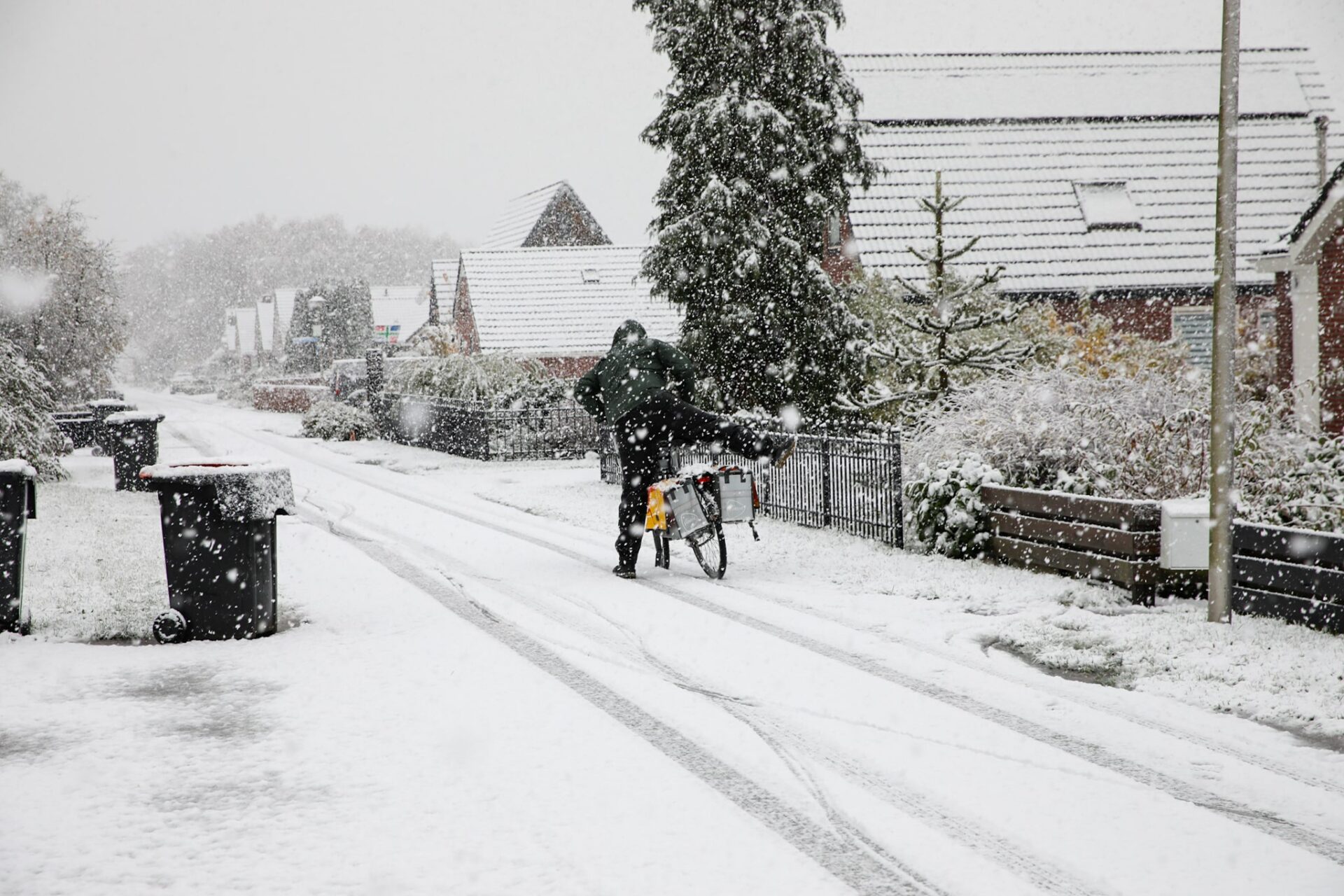 Code geel voor gladheid door bevriezing en winterse buien