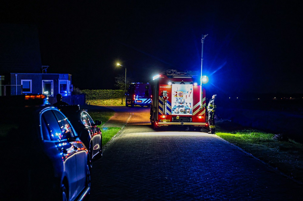 Brandweer rukt uit voor lampionlichtjes in het water