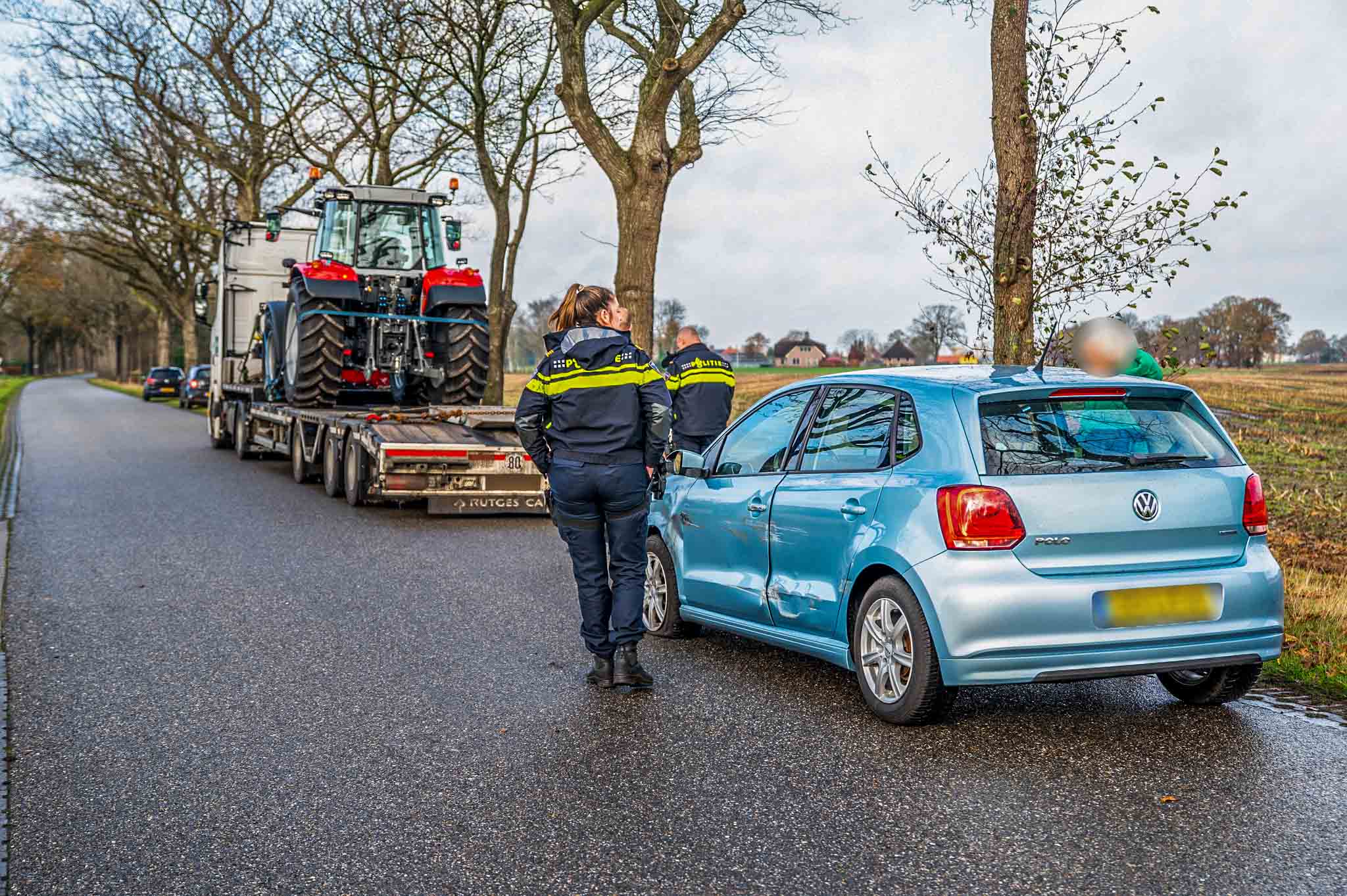 Vrachtwagen botst op auto na mislukte uitwijkmanoeuvre