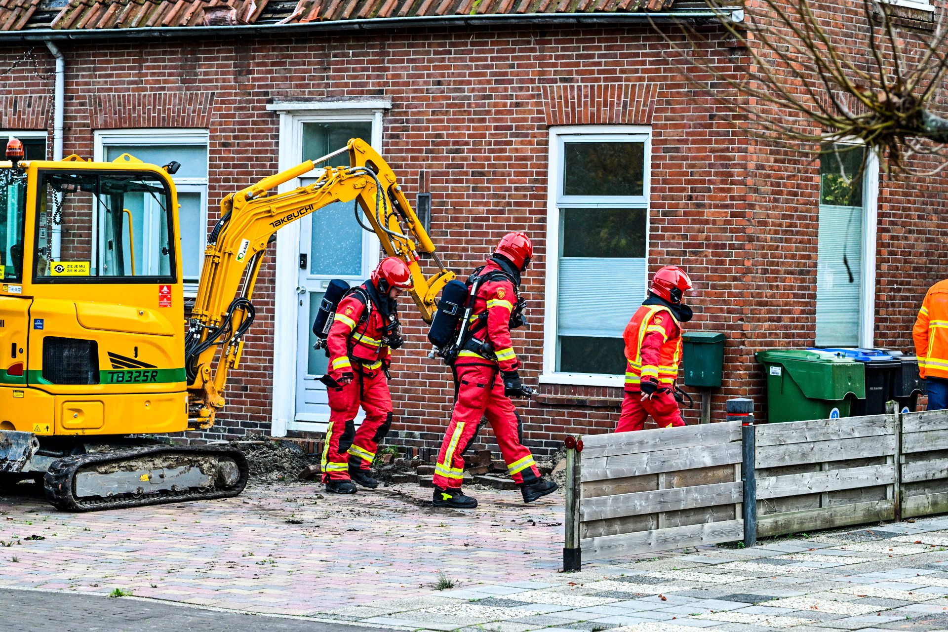 Gasleiding geraakt bij graafwerkzaamheden bij sloopwoning