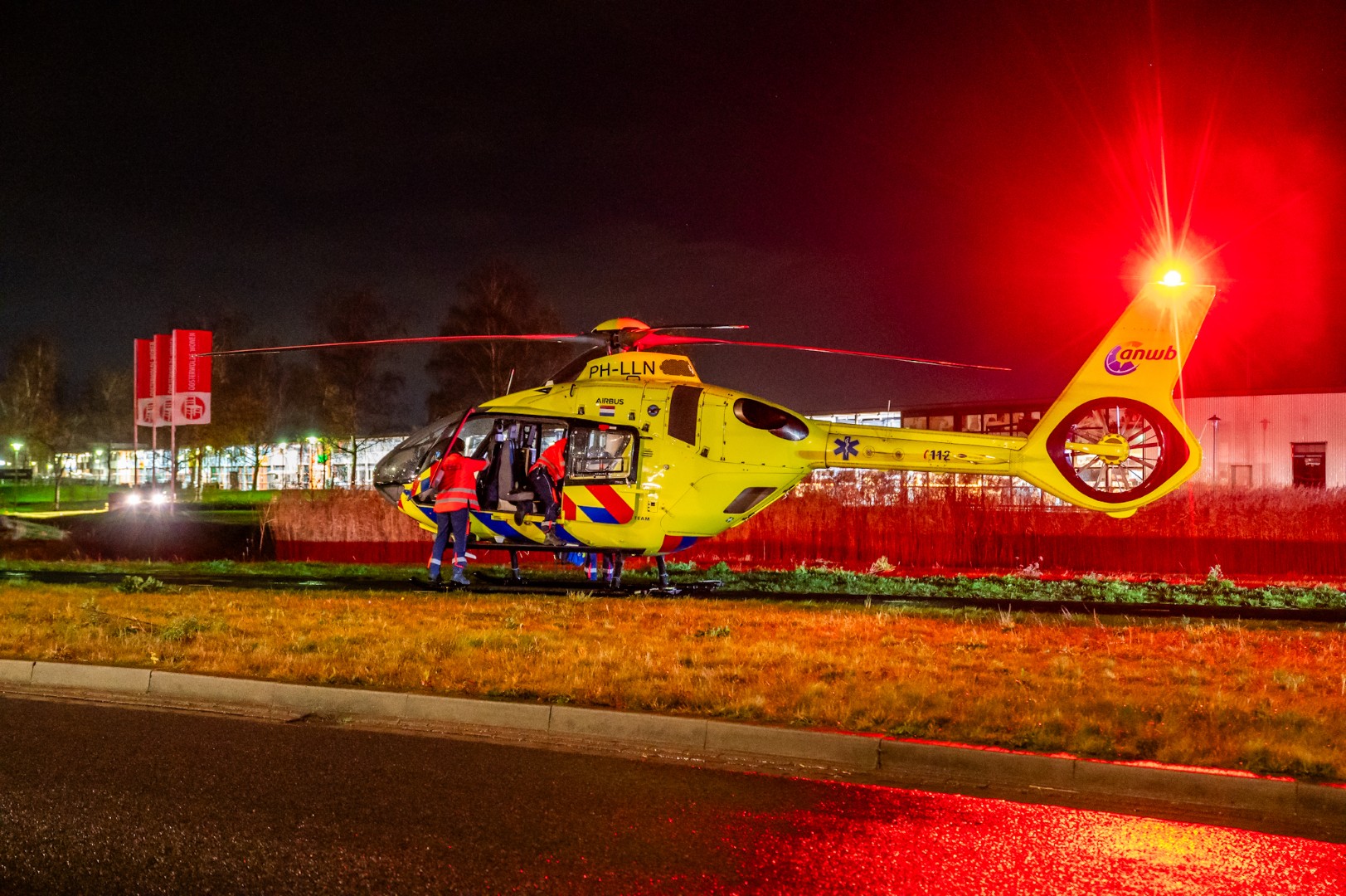 Traumahelikopter ingezet bij medisch incident, slachtoffer met spoed vervoerd
