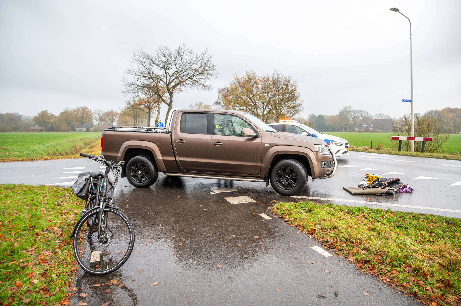 Fietser gewond na aanrijding; automobilist negeerde haaientanden