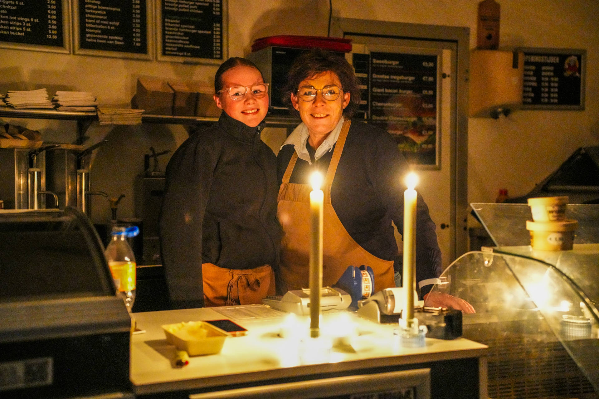 Grote stroomstoring treft groot gebied, monteurs werken aan herstel