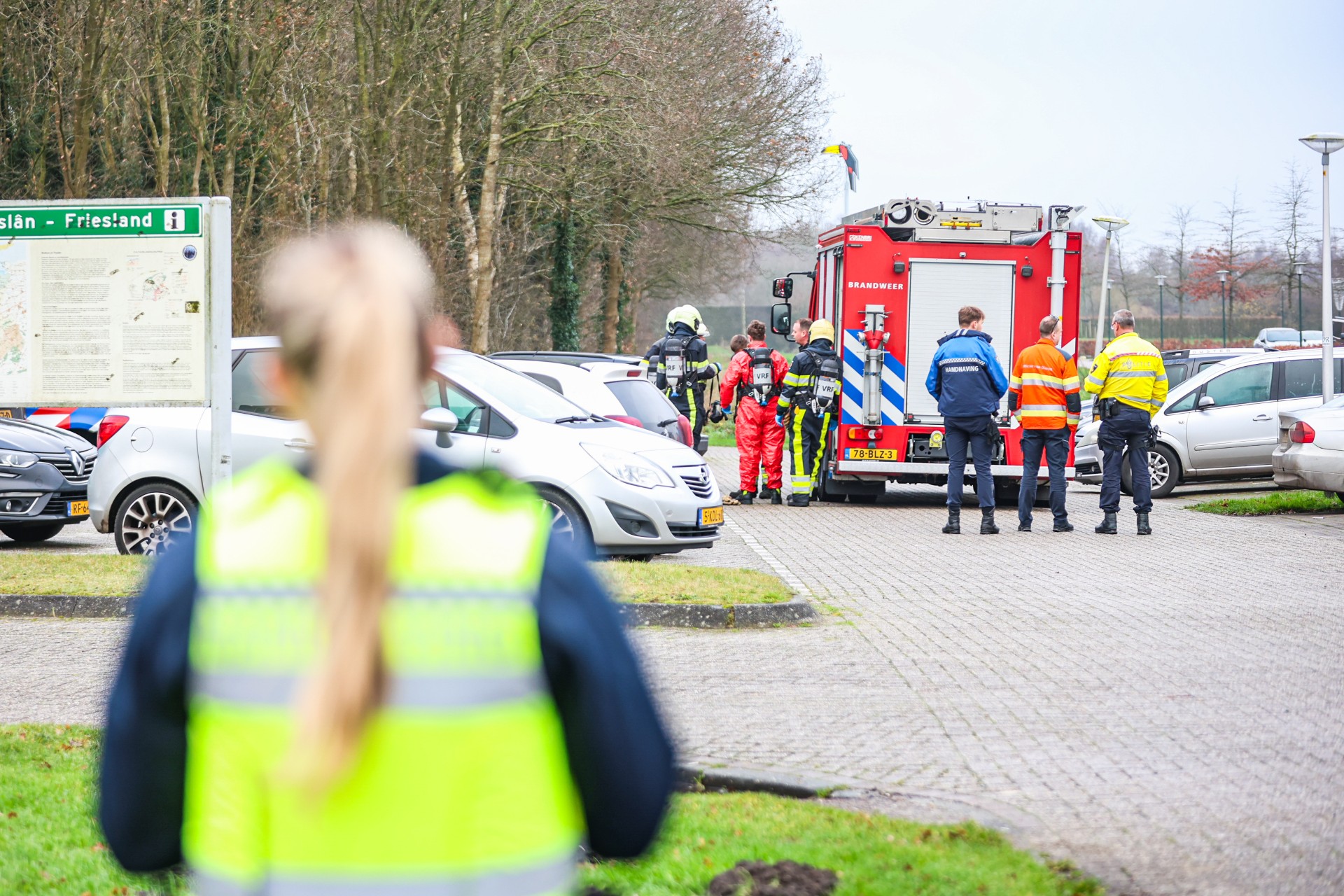 Mogelijk drugsafval en gestolen spullen aangetroffen bij carpoolplaats