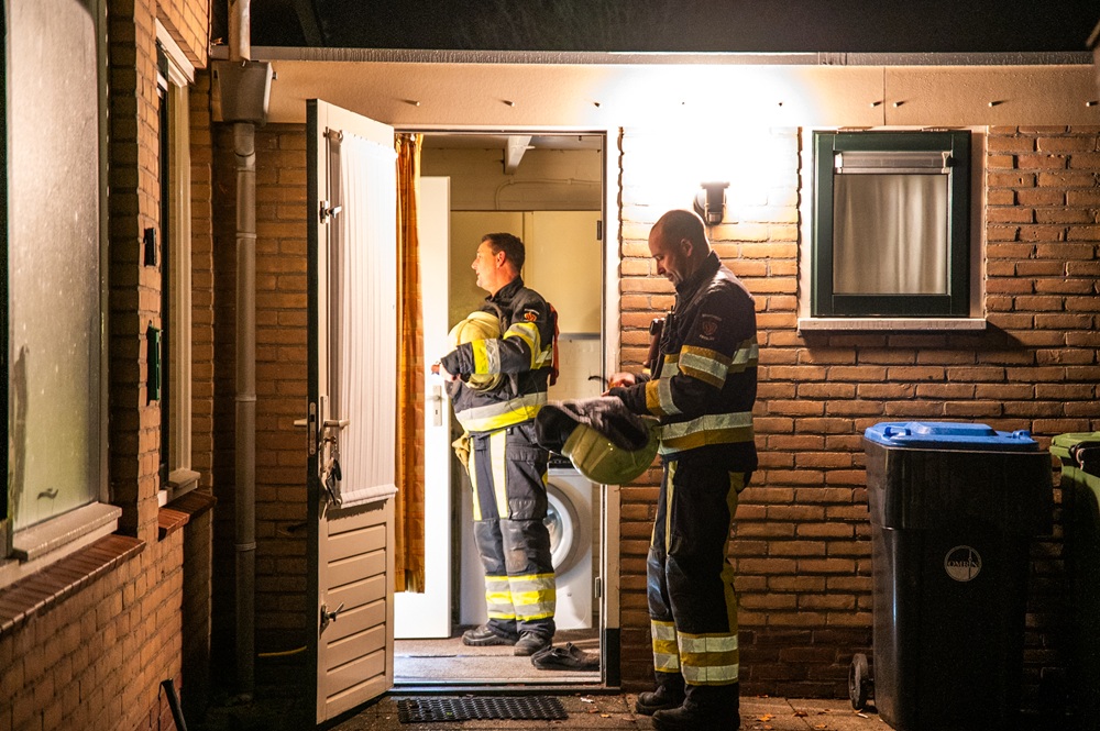 Slechthorende slapende man wordt gewekt door brandweer na melding CO alarm