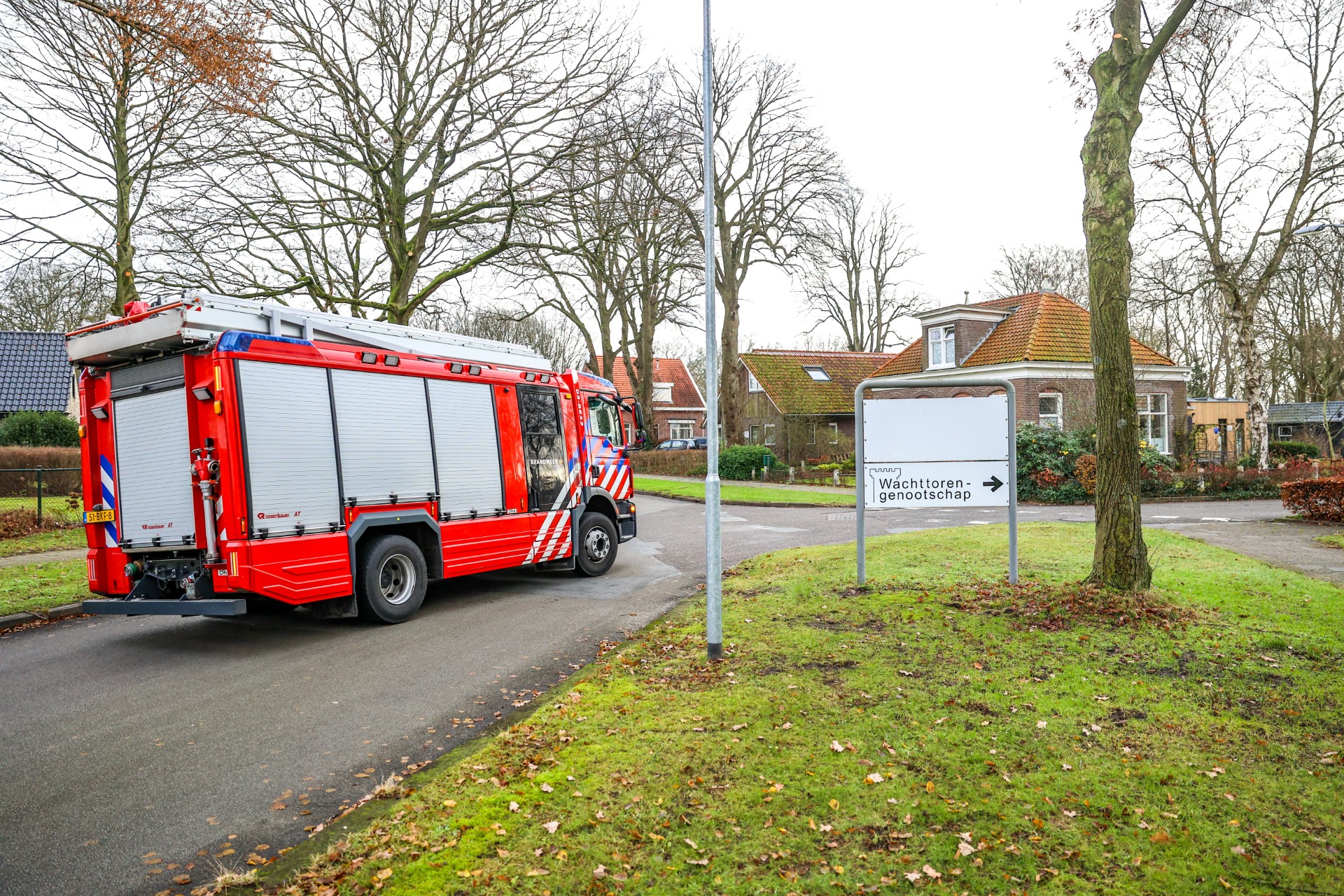 Brandweer rukt uit voor rook in gebouw Jehovah’s Getuigen