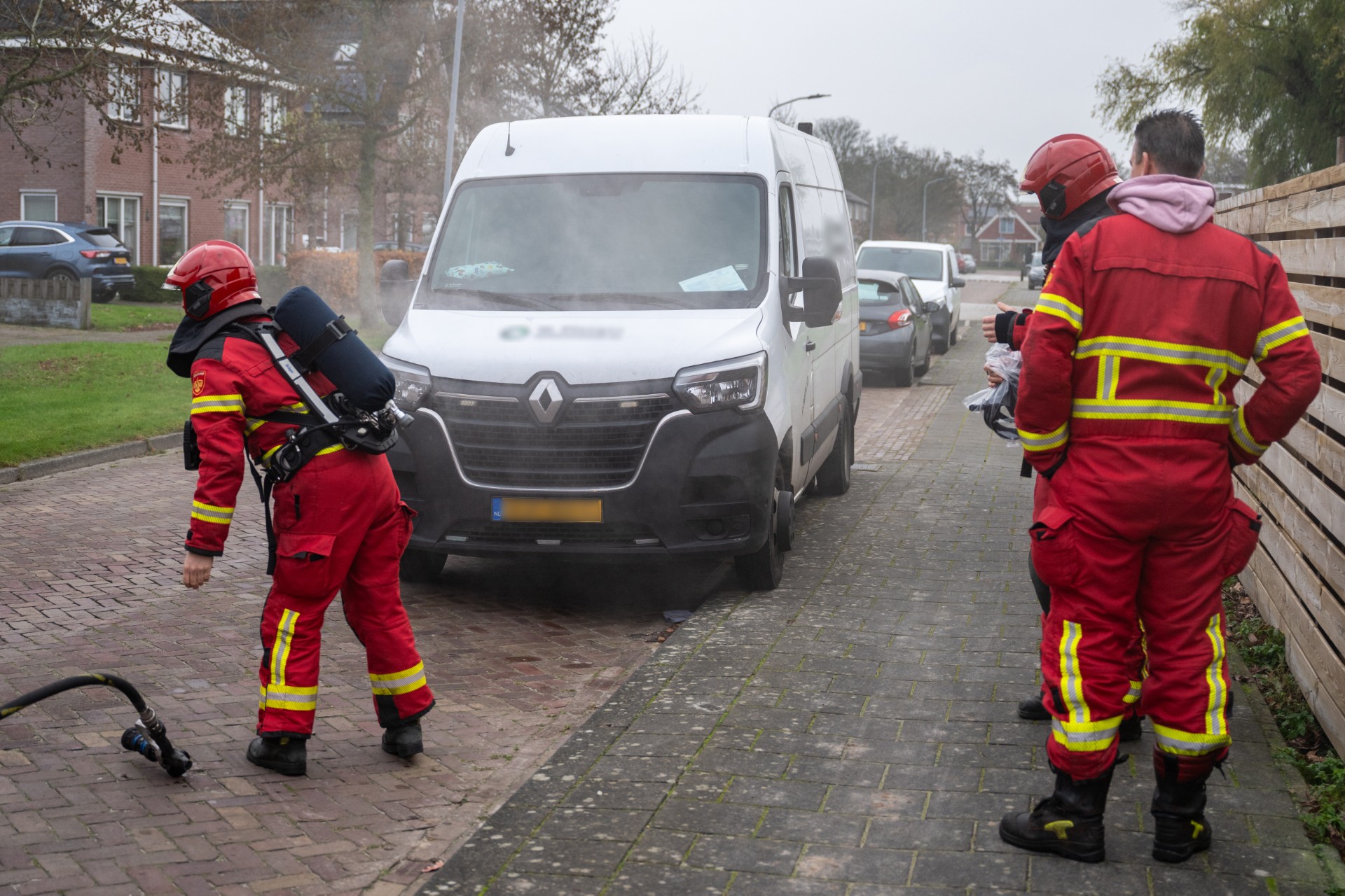 Busje veroorzaakt rook door schoonbrandende kachel