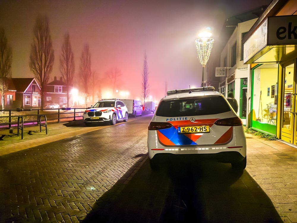 Politie onderzoekt vechtpartij bij café