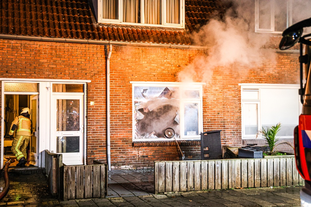 Twee gewonden door felle uitslaande woningbrand