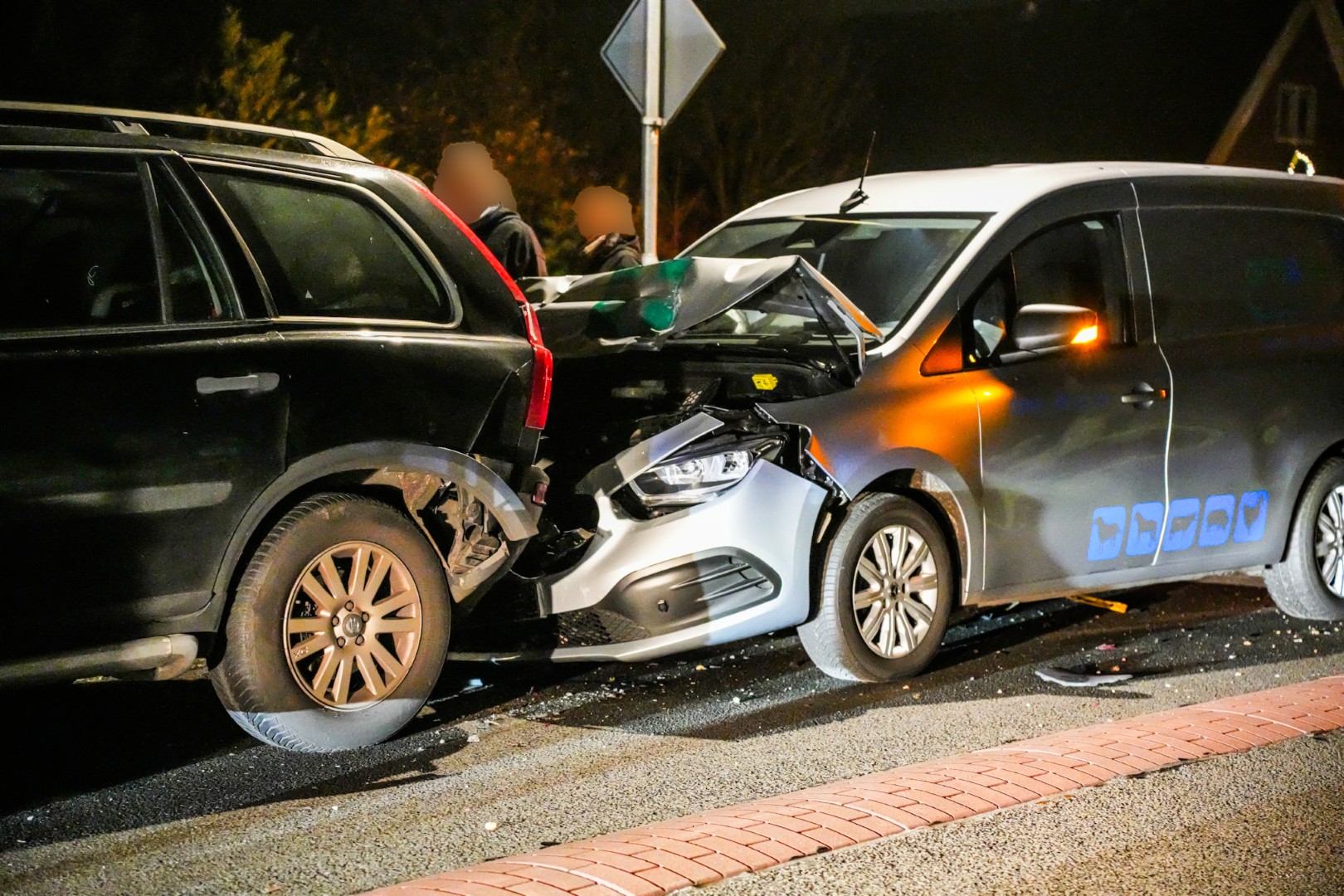 Forse kettingbotsing met drie voertuigen