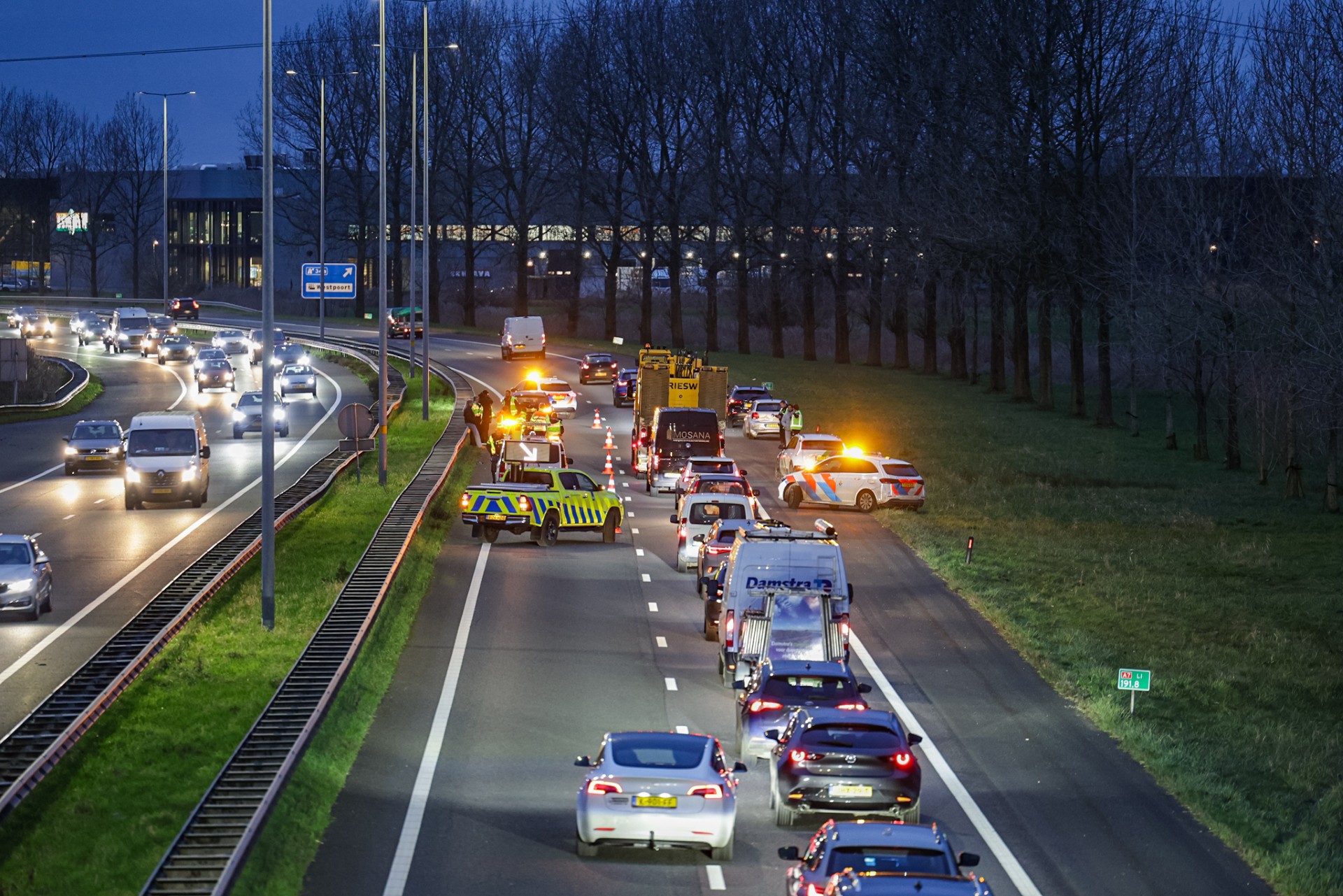 Ongeval met twee voertuigen zorgt voor vertraging op A7