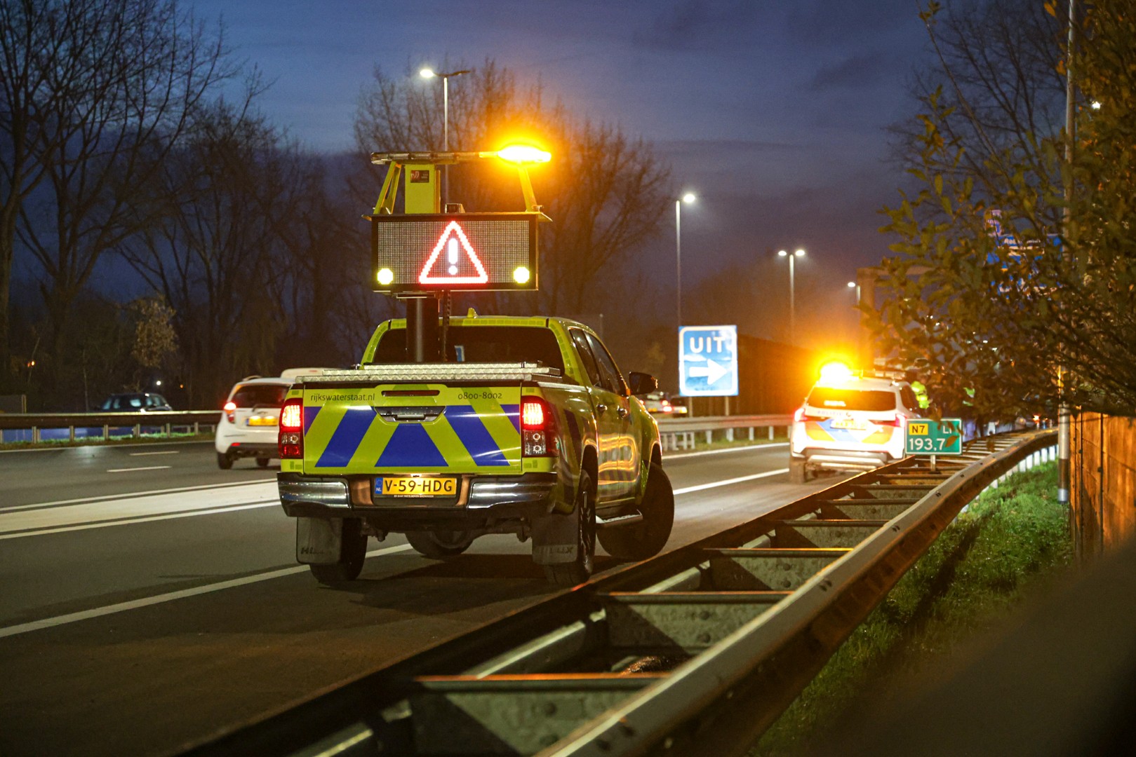 Meerdere auto’s botsen op snelwegafrit
