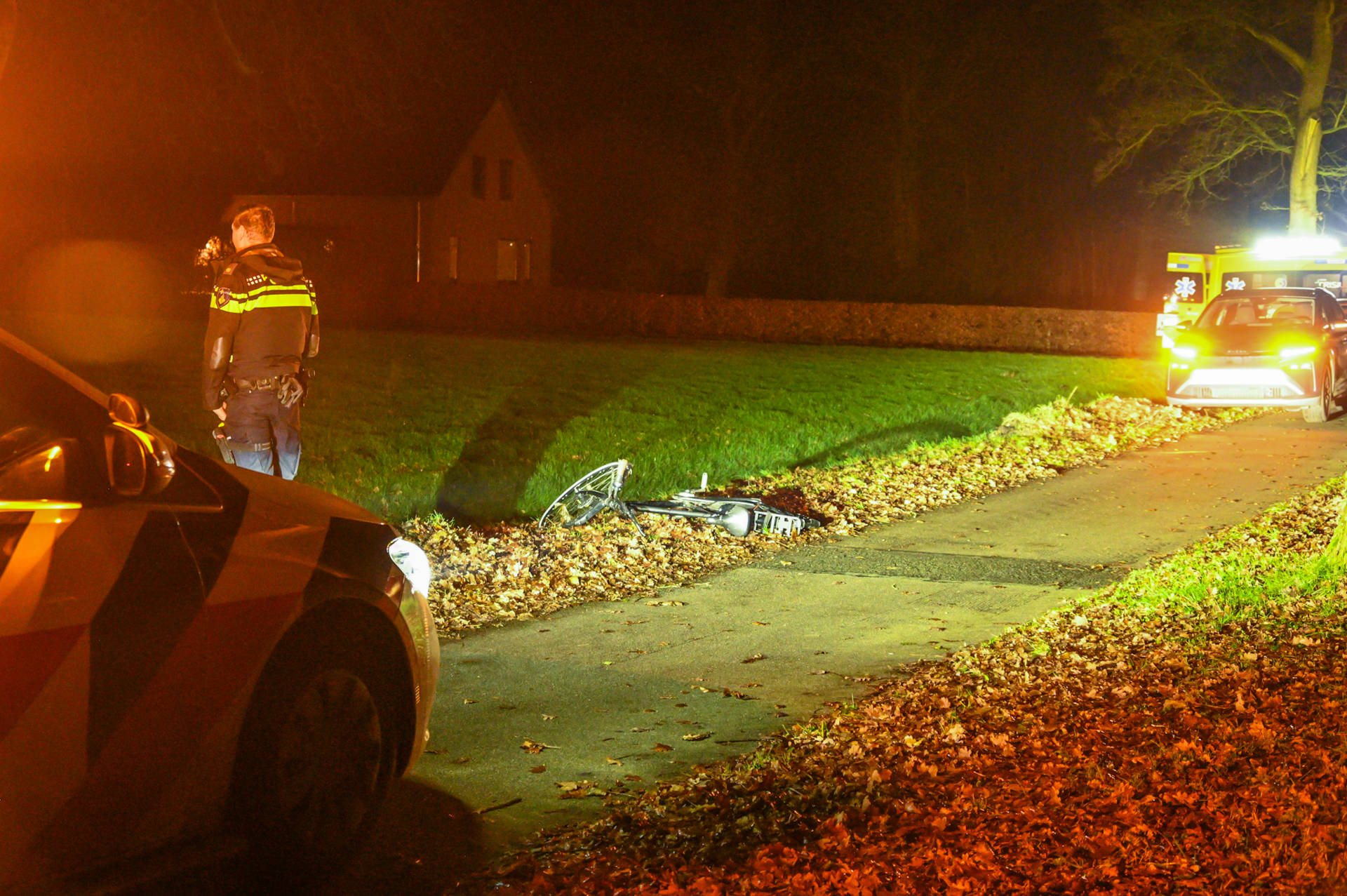 Dronken fietser gewond na val in sloot