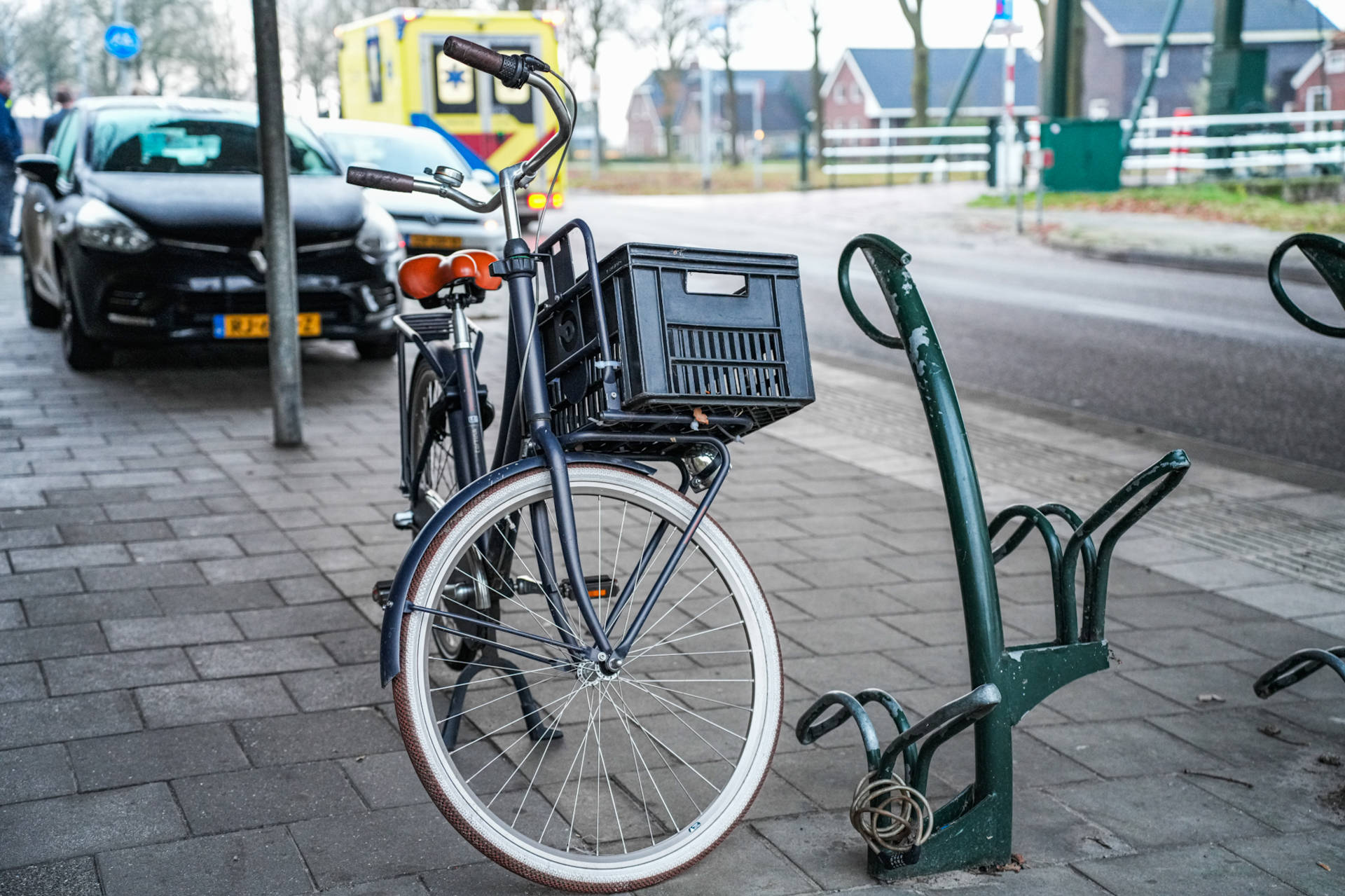 Scholier met spoed naar ziekenhuis na aanrijding