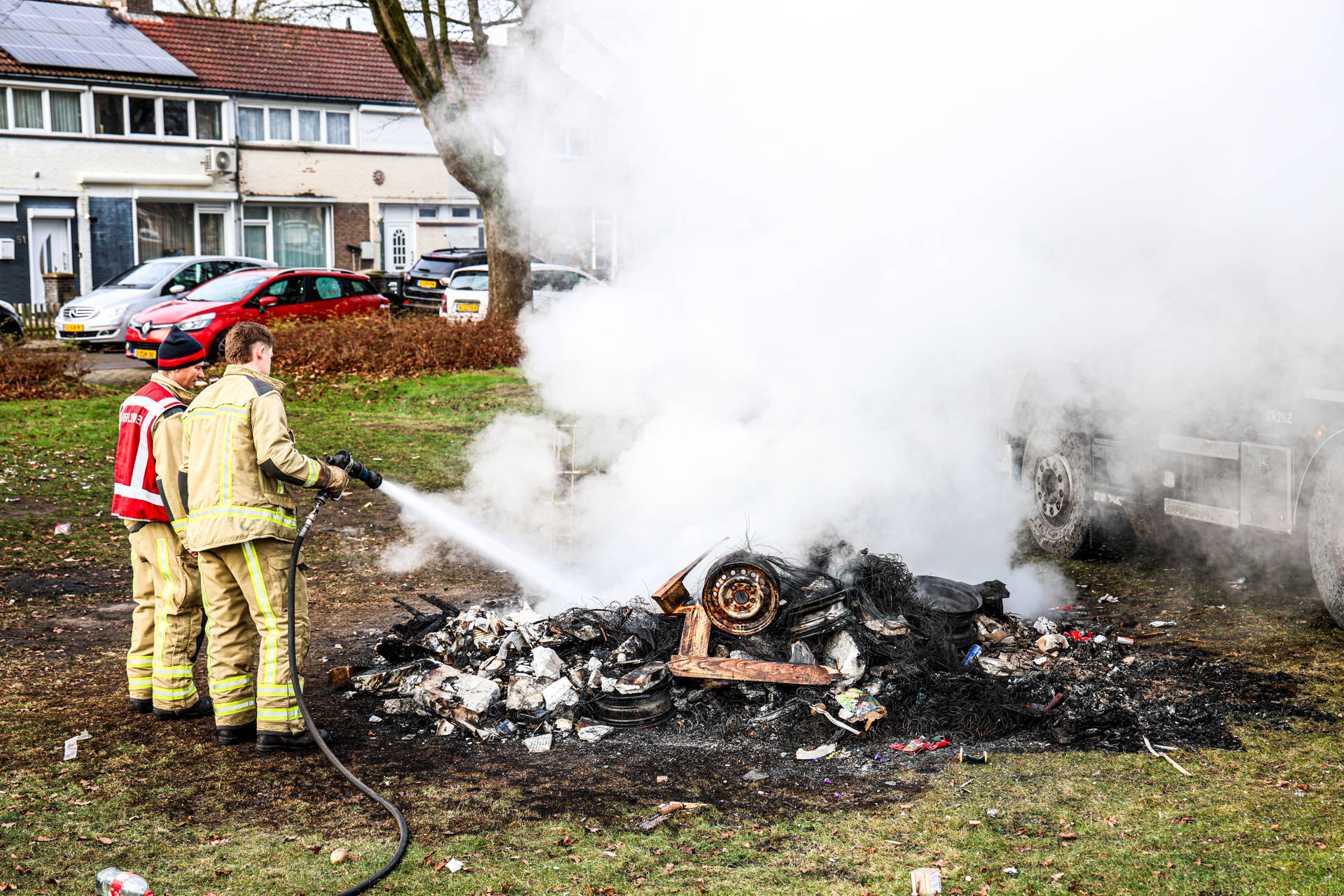 Brandweer twee keer uitgerukt voor buitenbrand op oudjaarsdag