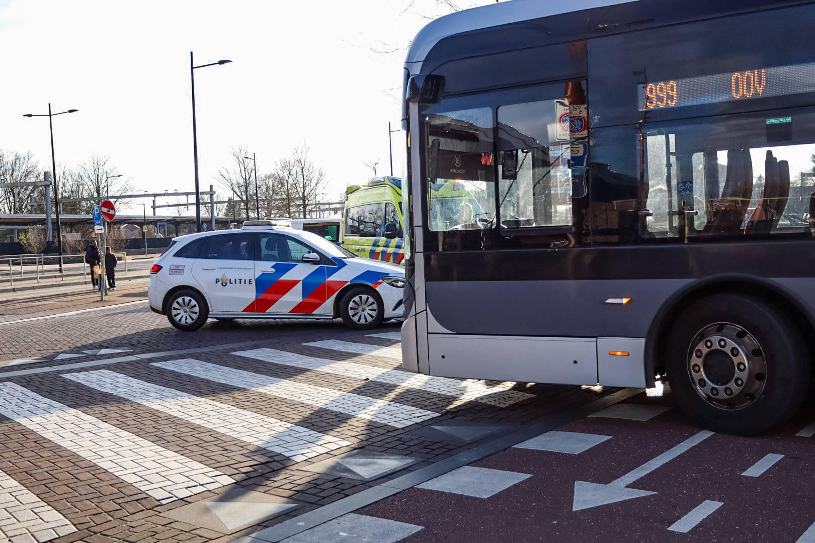 Voetganger gewond na aanrijding met streekbus