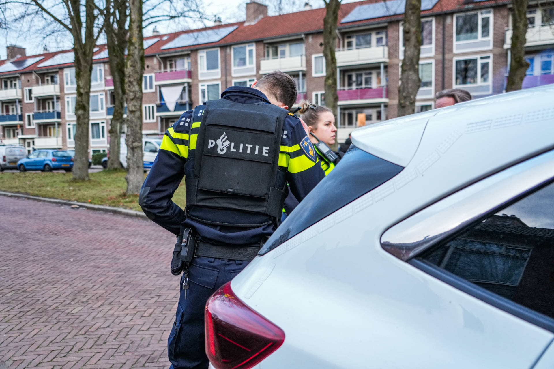 Politie onderzoekt melding van schietincident bij vreugdevuur