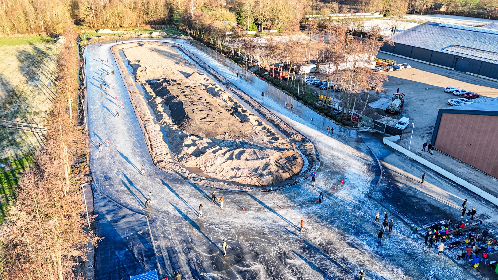 Schaatsen op natuurijs op eerste kerstdag