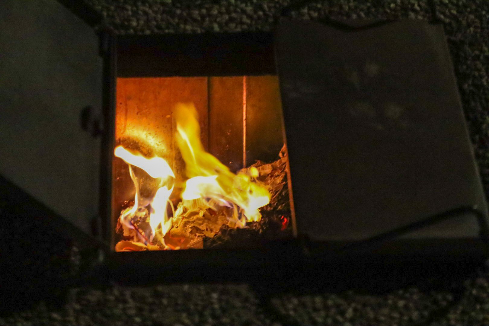 Brand in container bij basisschool