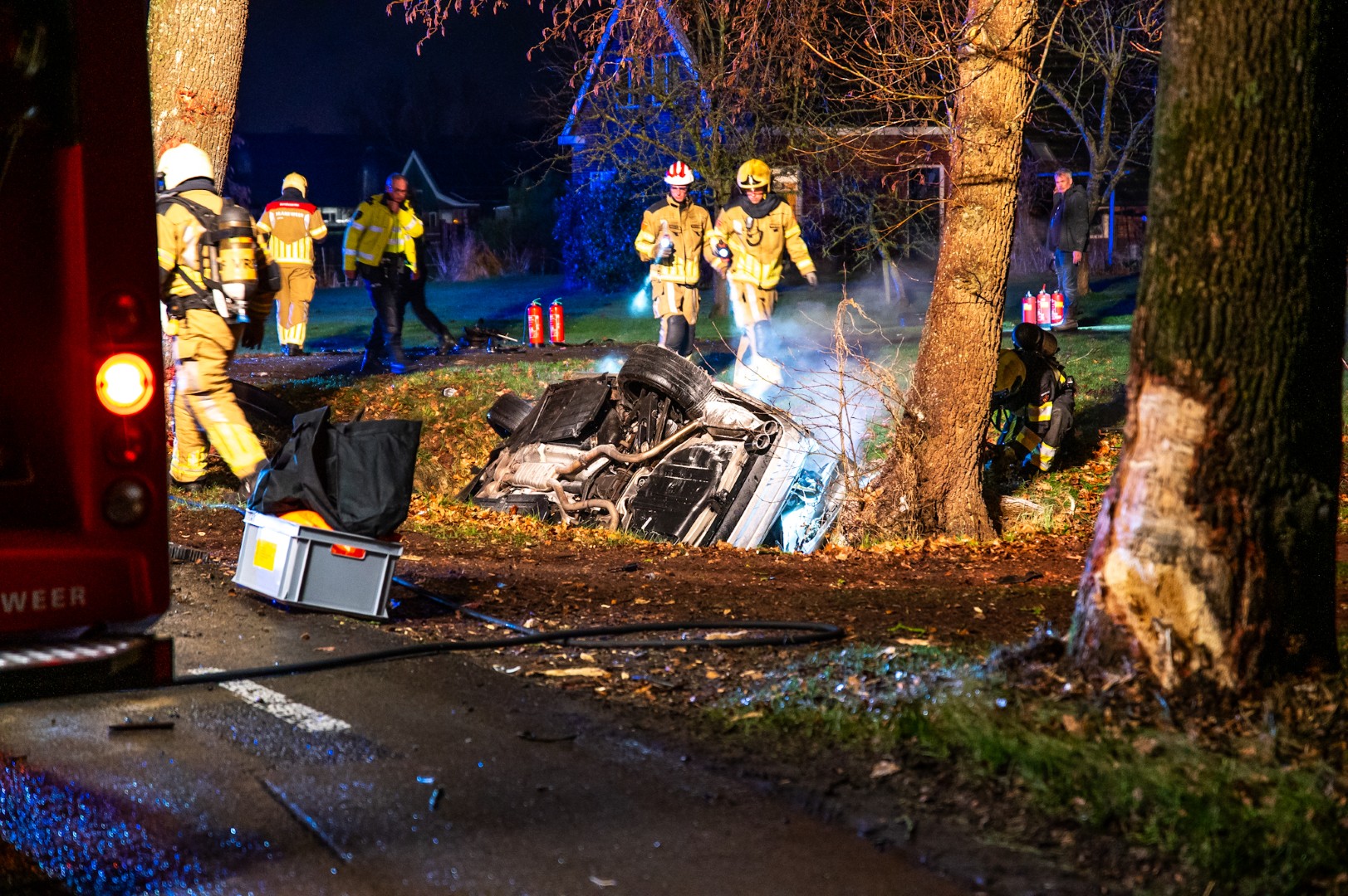 Dode bij ernstig verkeersongeval tussen twee auto’s